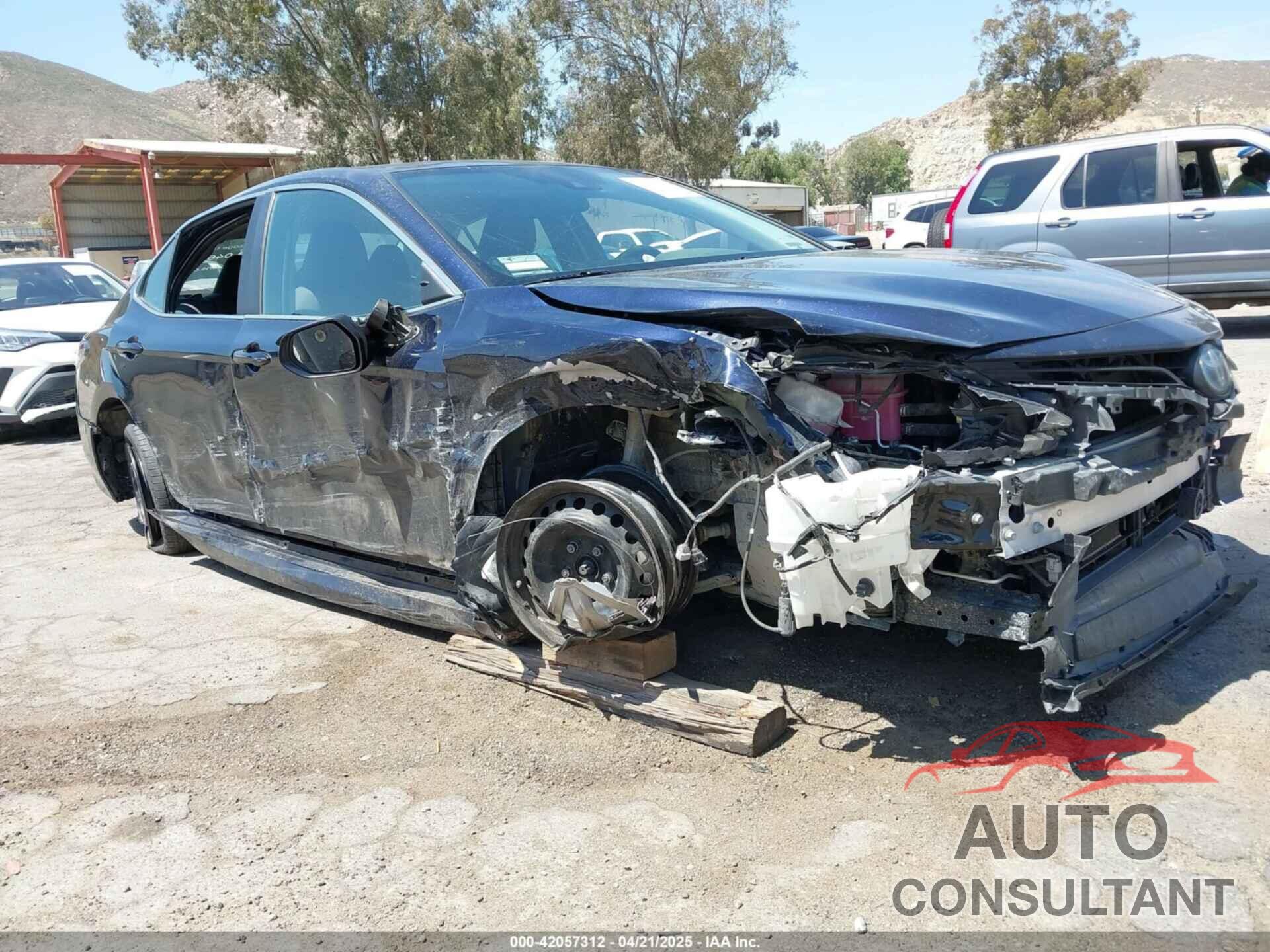 TOYOTA CAMRY 2022 - 4T1C31AK2NU572063