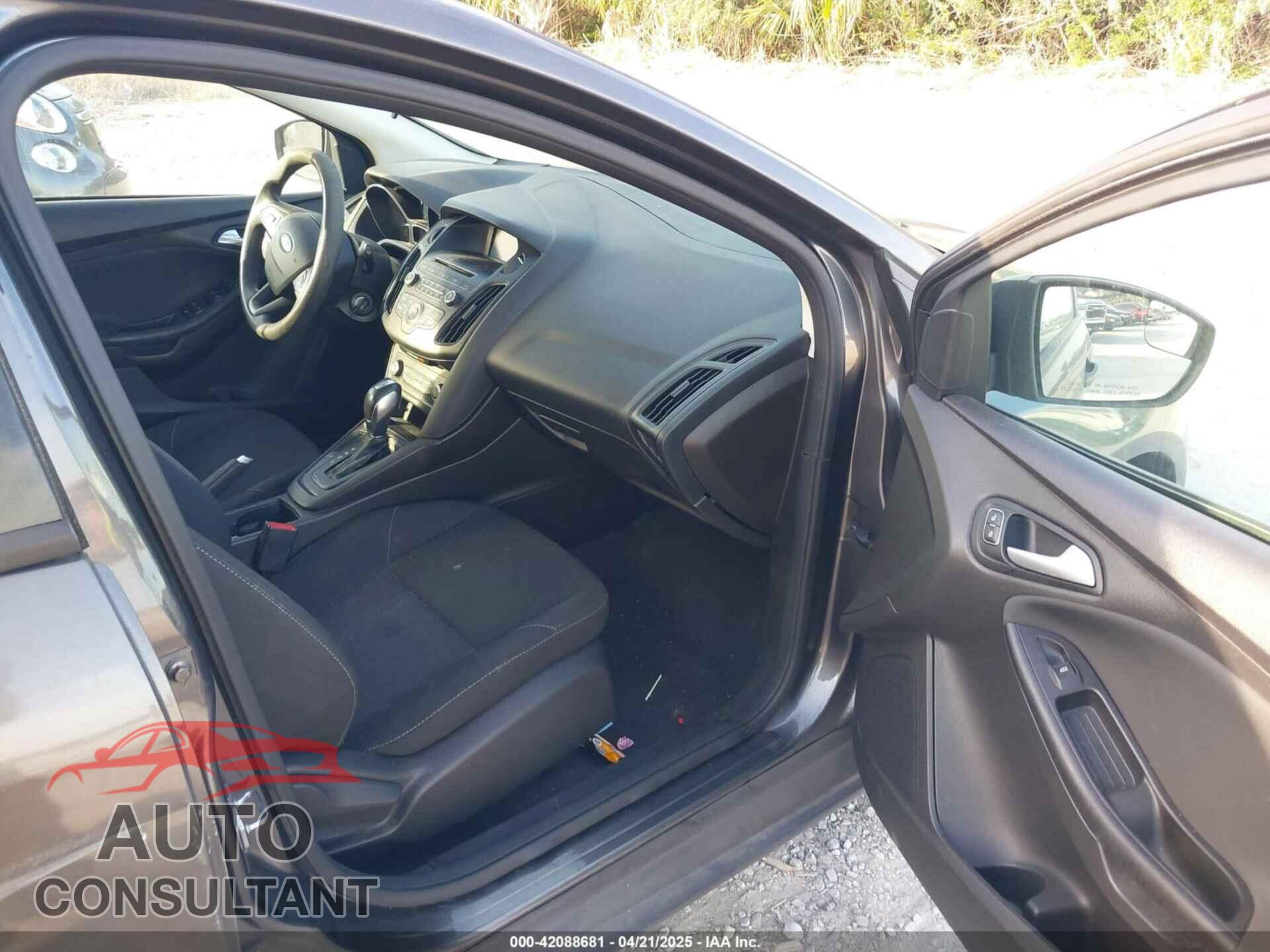 FORD FOCUS 2016 - 1FADP3K21GL258992
