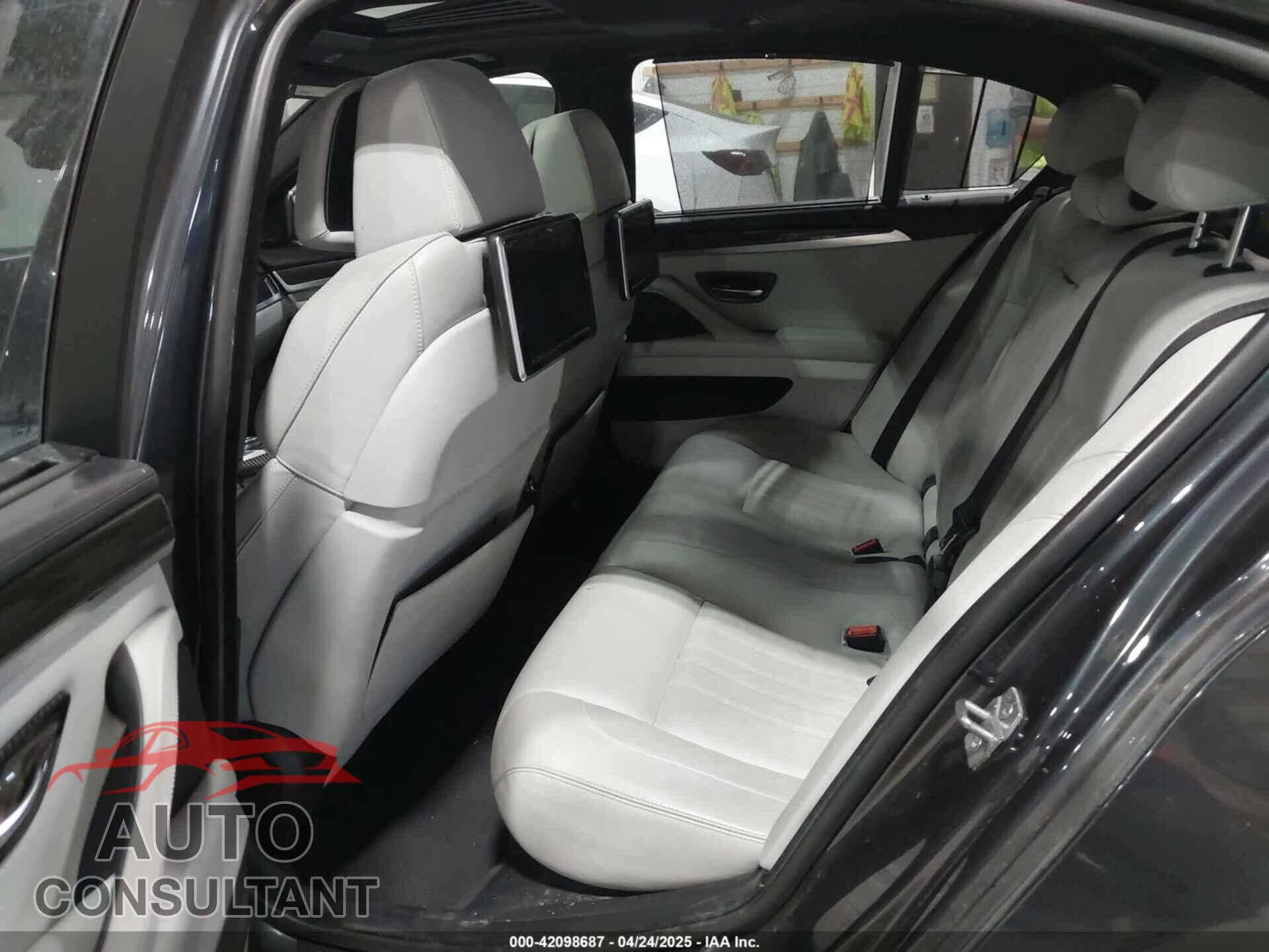 BMW M5 2014 - WBSFV9C50ED097796