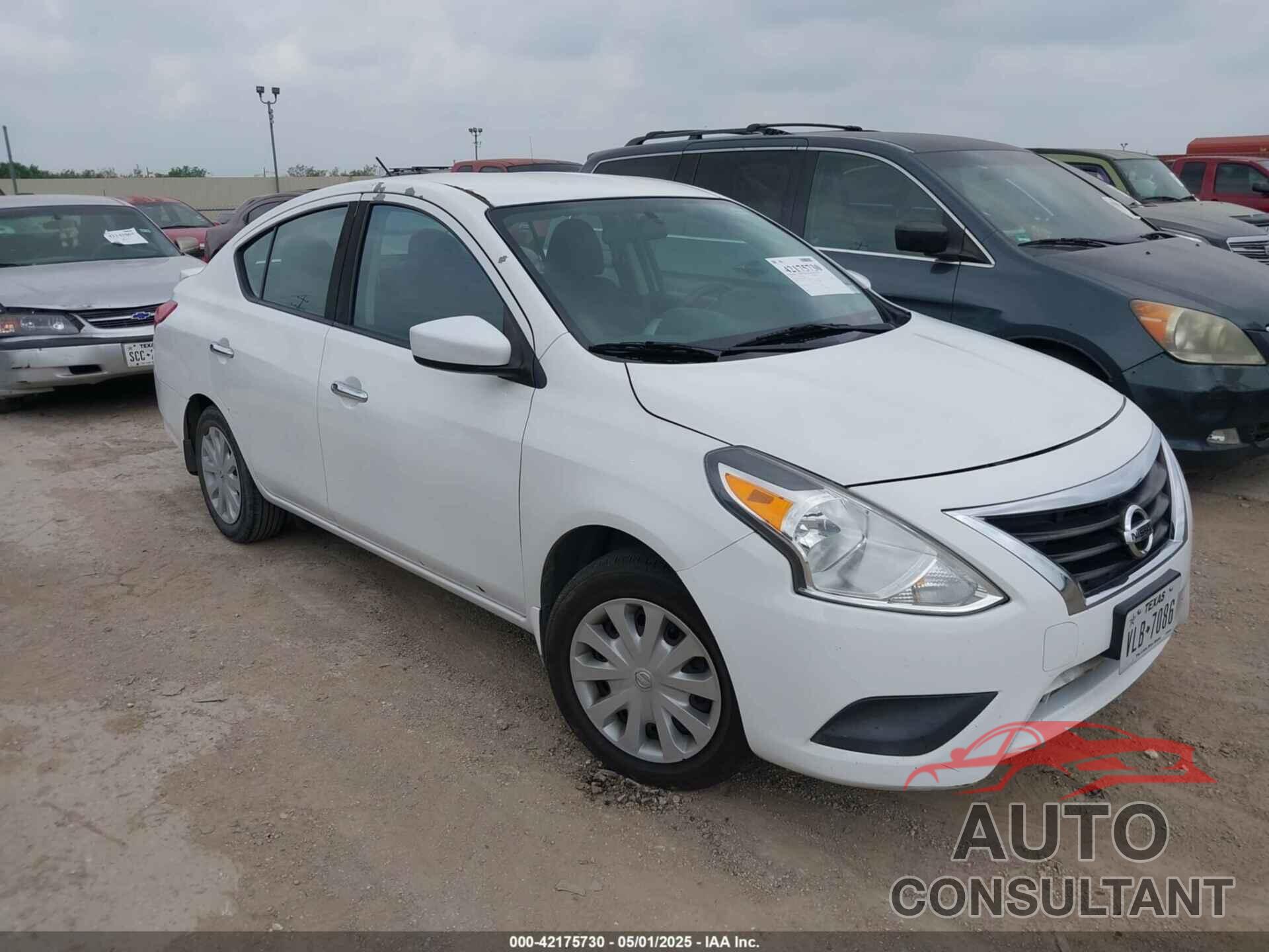 NISSAN VERSA 2017 - 3N1CN7AP8HL832884