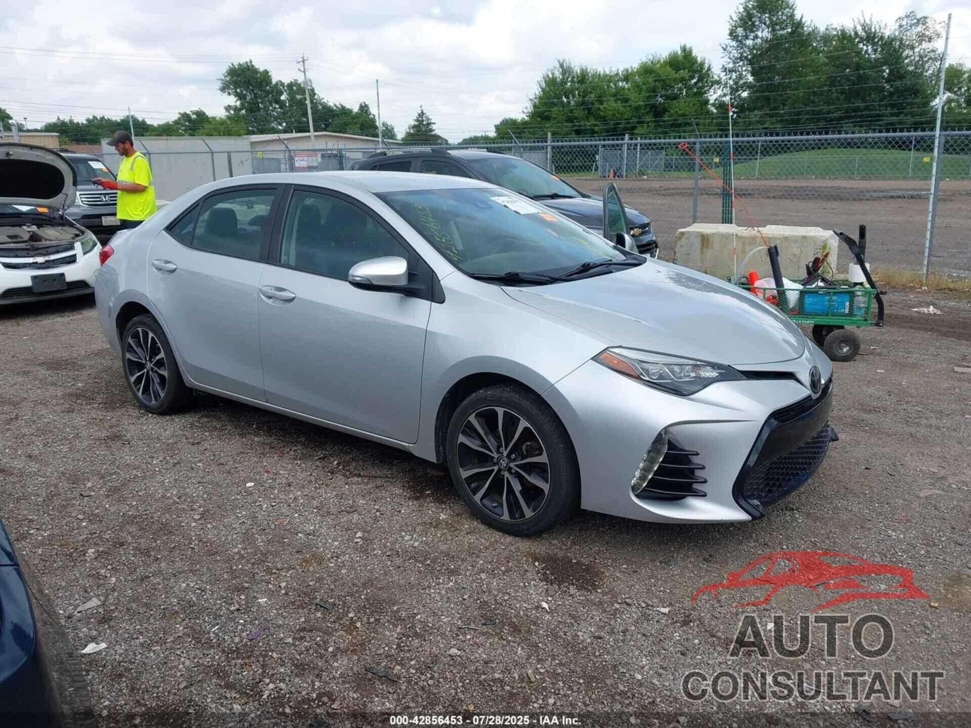 TOYOTA COROLLA 2018 - 2T1BURHE8JC971451