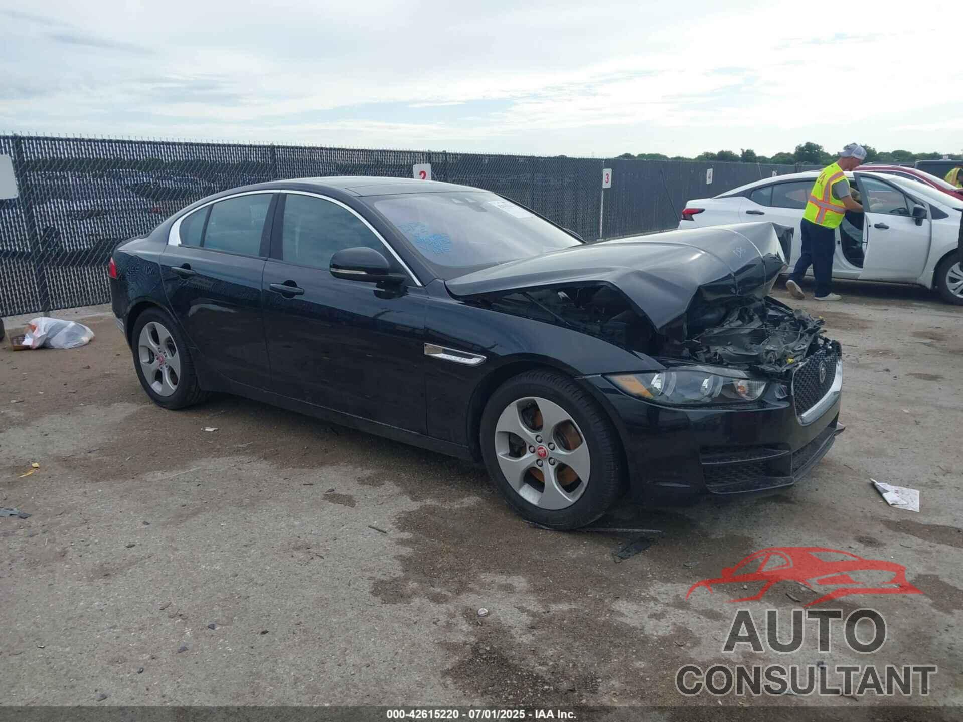 JAGUAR XE 2017 - SAJAR4BG9HA978130