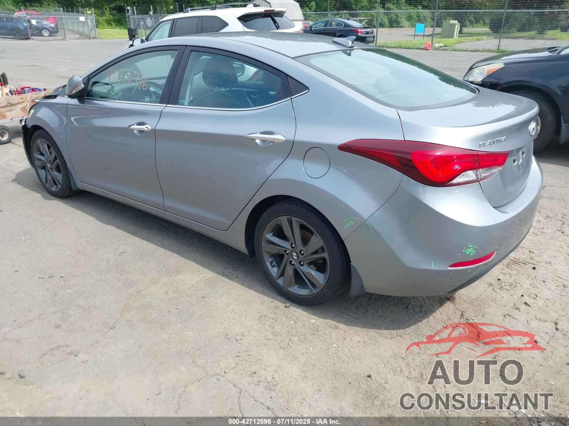 HYUNDAI ELANTRA 2015 - KMHDH4AE0FU301456