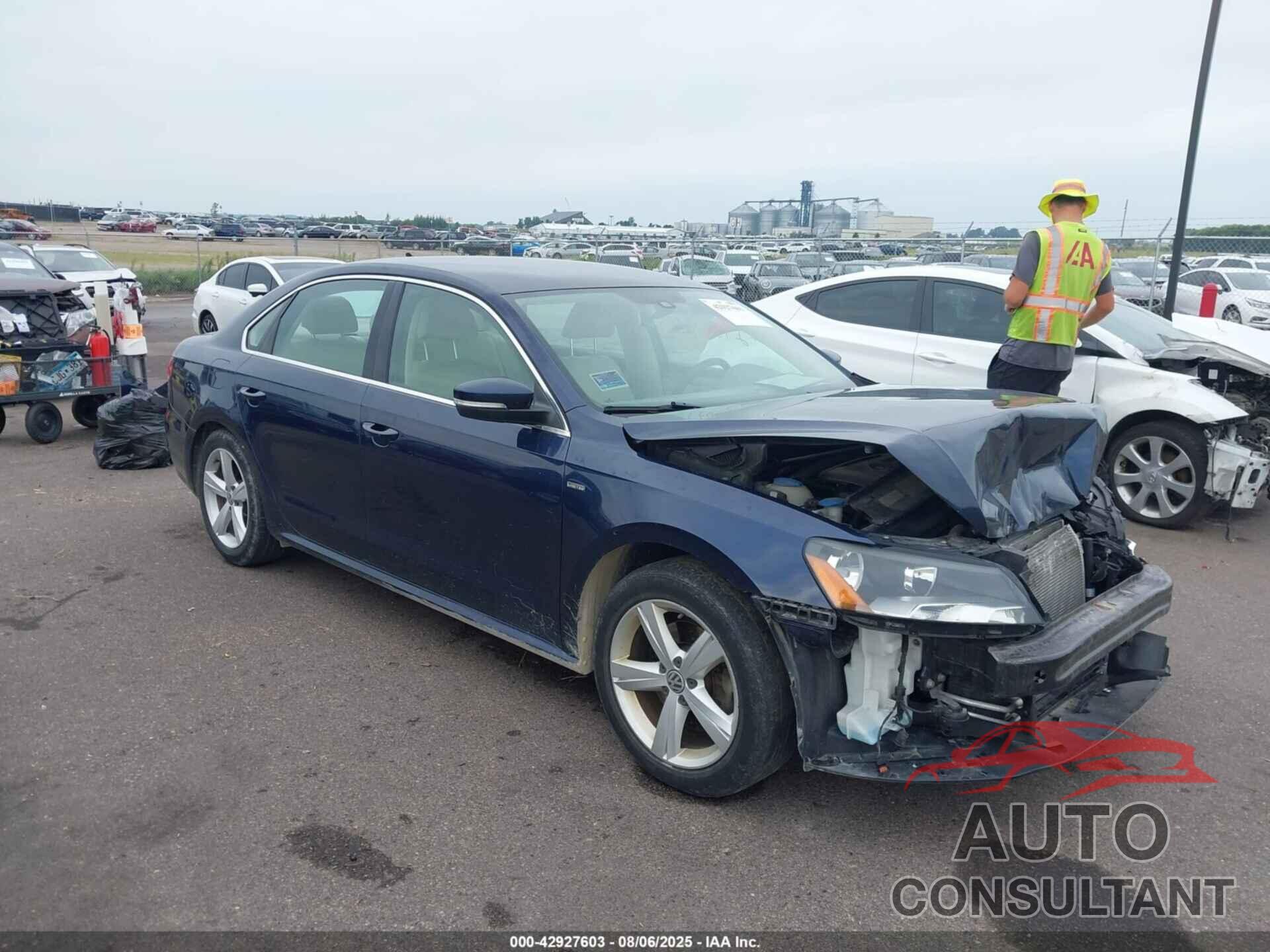 VOLKSWAGEN PASSAT 2015 - 1VWAT7A38FC108691