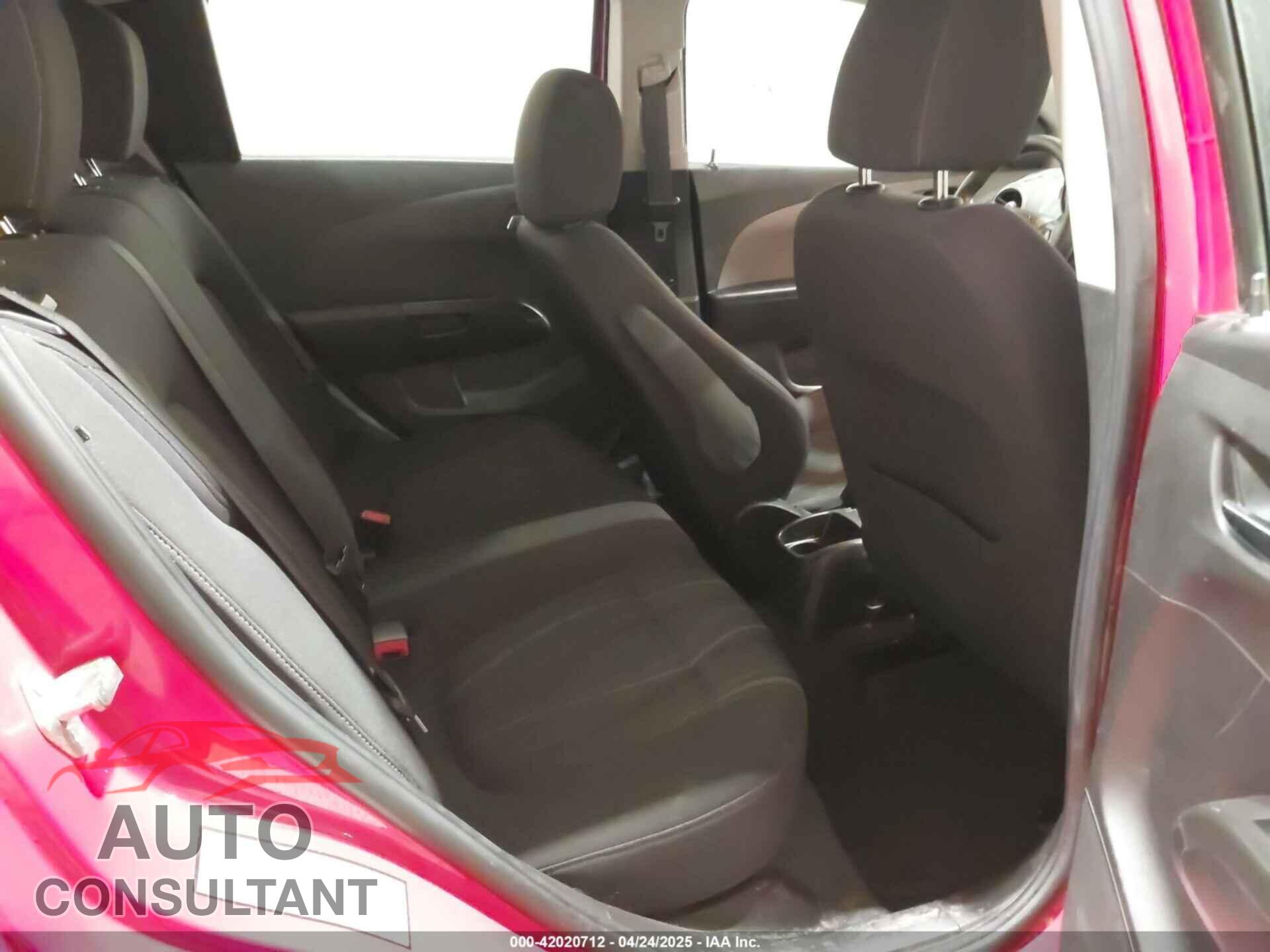 CHEVROLET SONIC 2014 - 1G1JC6SH5E4132648