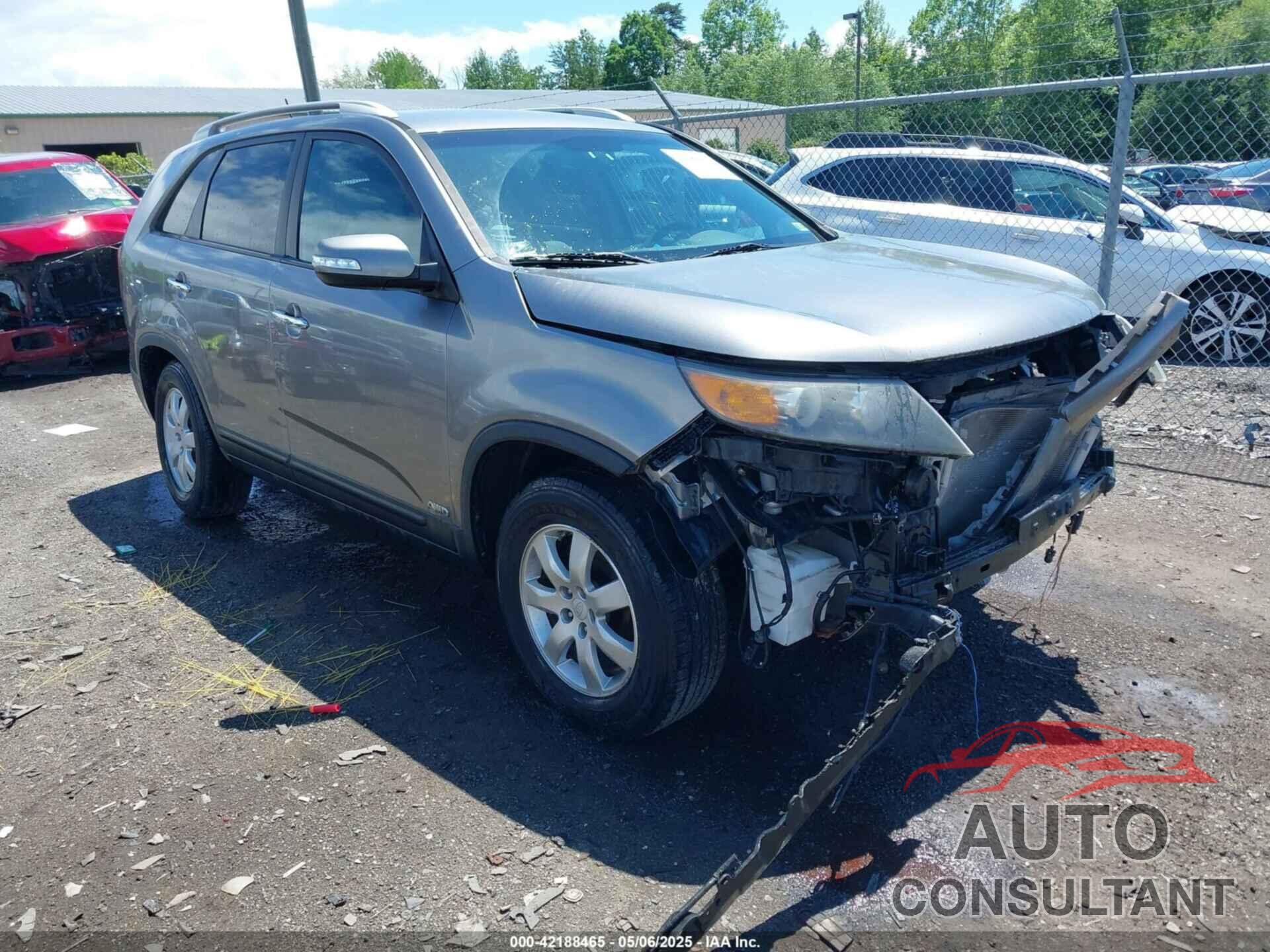 KIA SORENTO 2011 - 5XYKTDA17BG163675