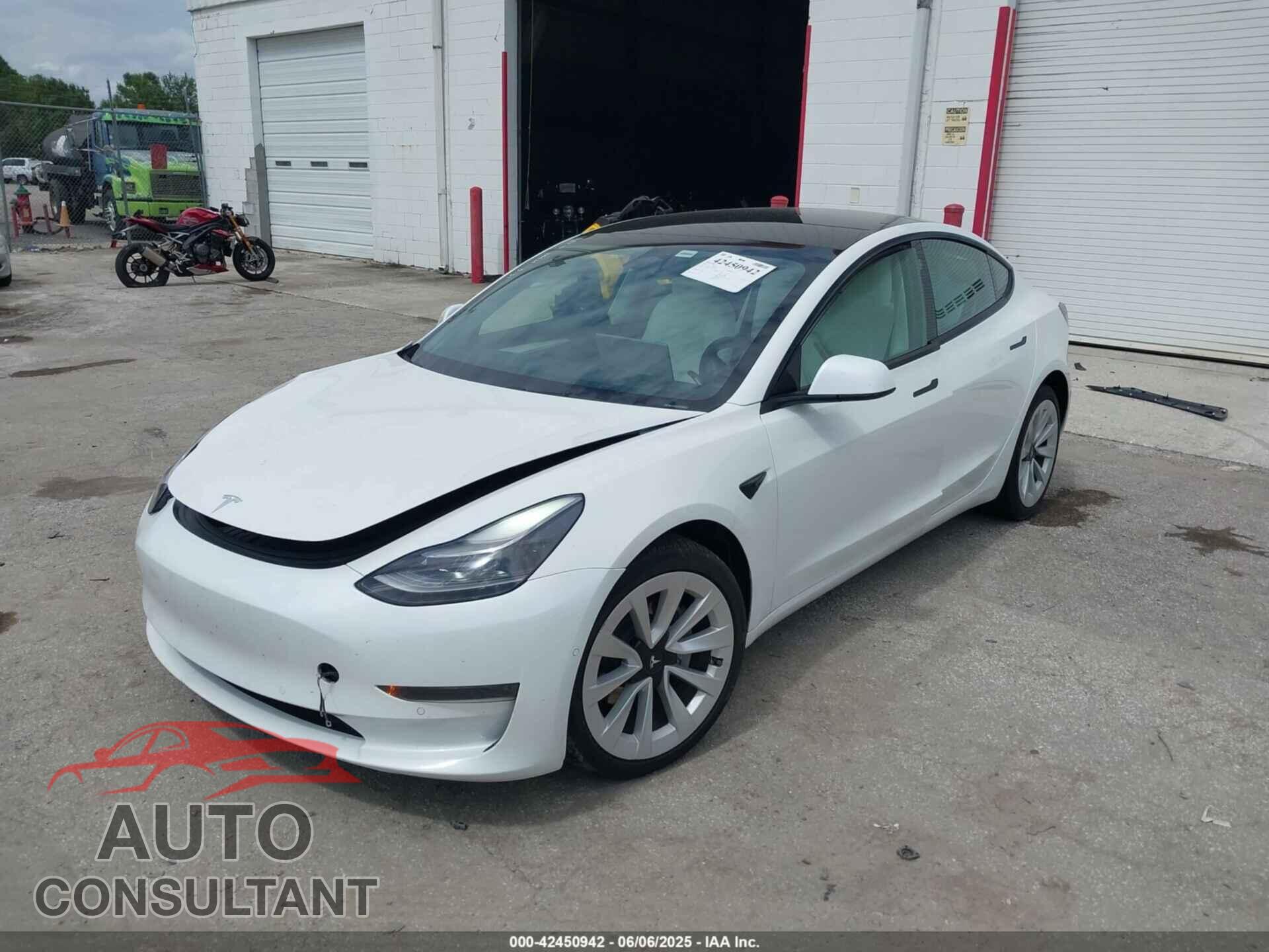 TESLA MODEL 3 2022 - 5YJ3E1EA6NF153853