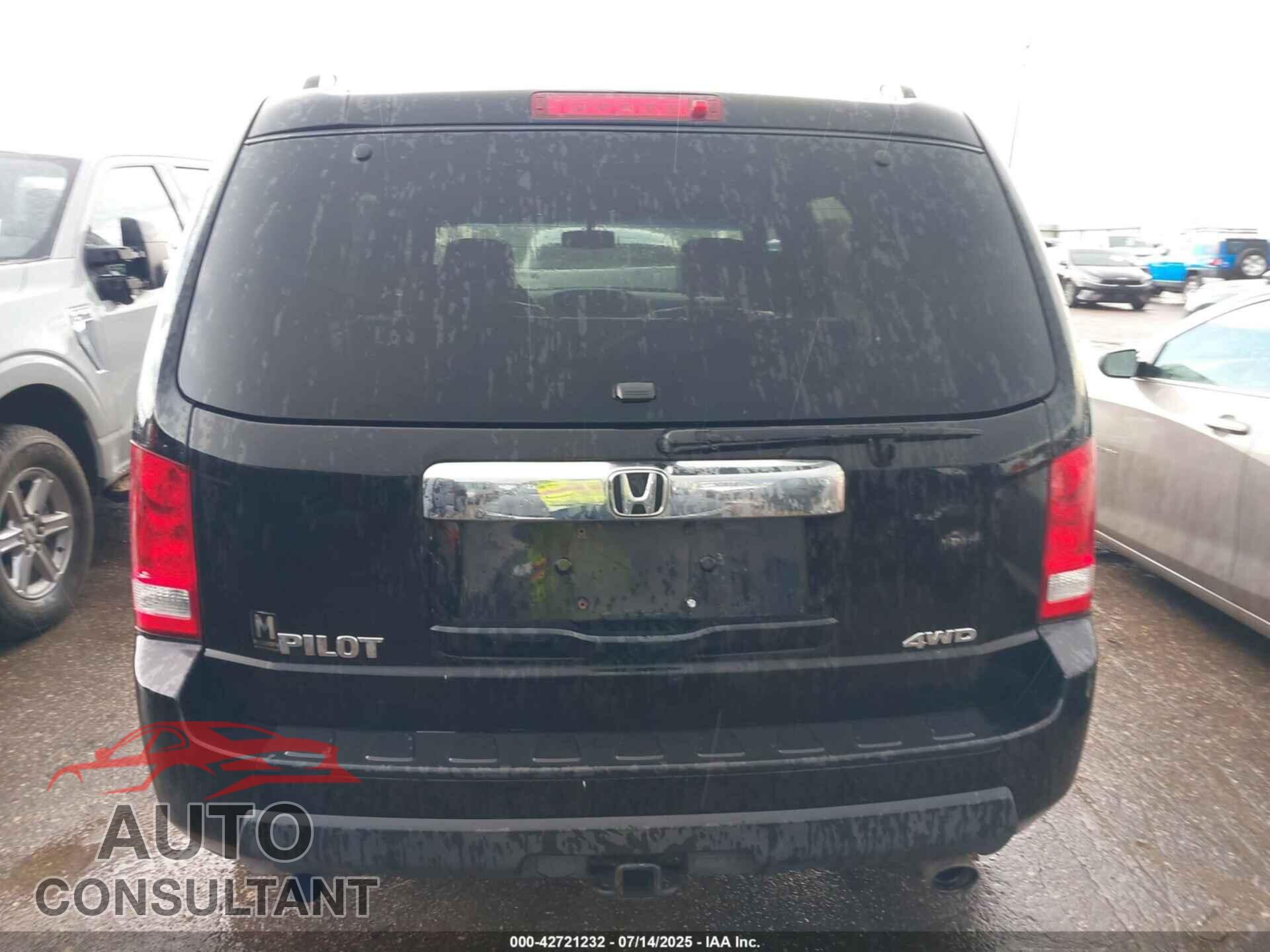 HONDA PILOT 2011 - 5FNYF4H50BB080798