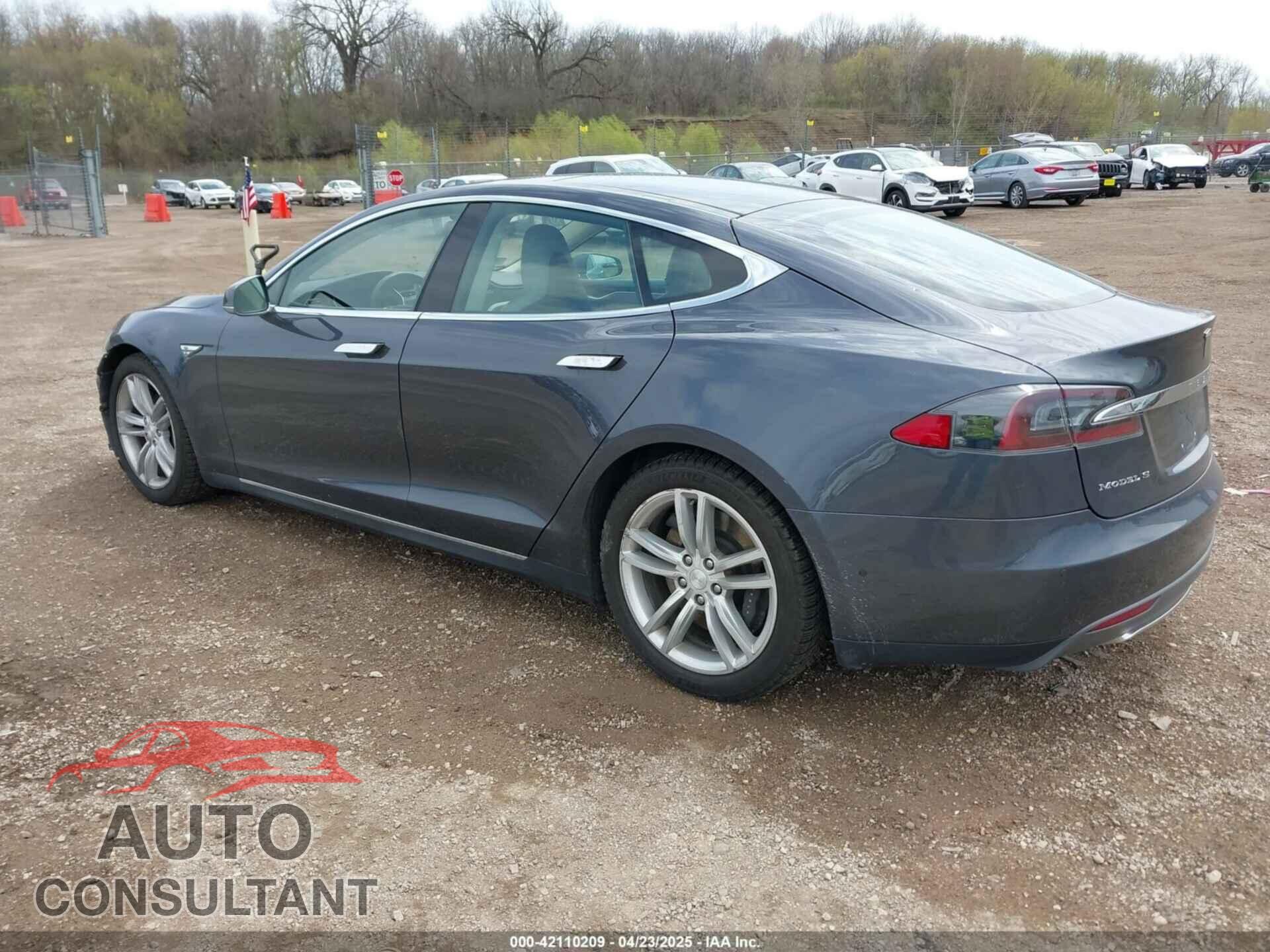 TESLA MODEL S 2015 - 5YJSA1H2XFF081584