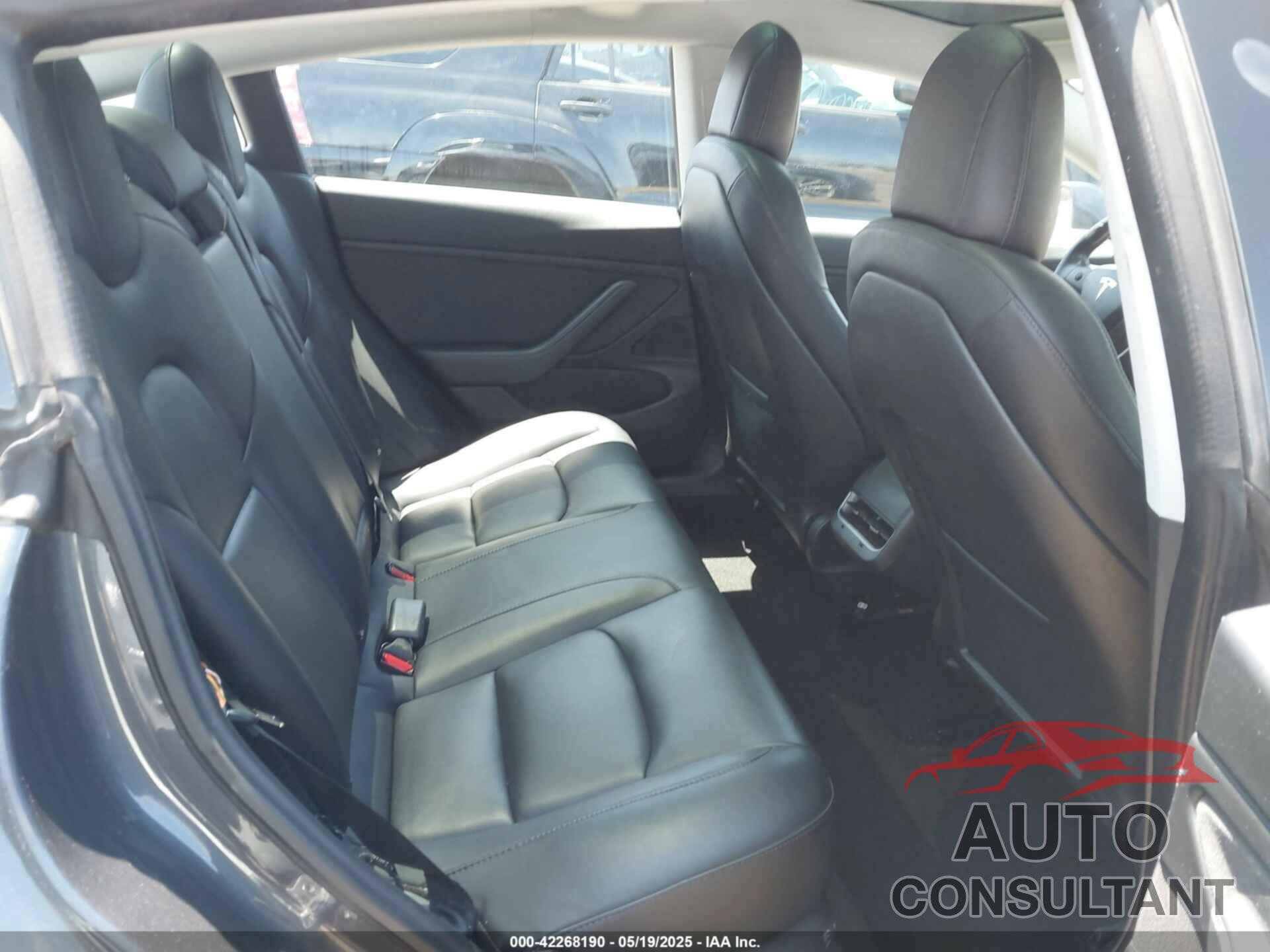 TESLA MODEL 3 2018 - 5YJ3E1EB8JF105886