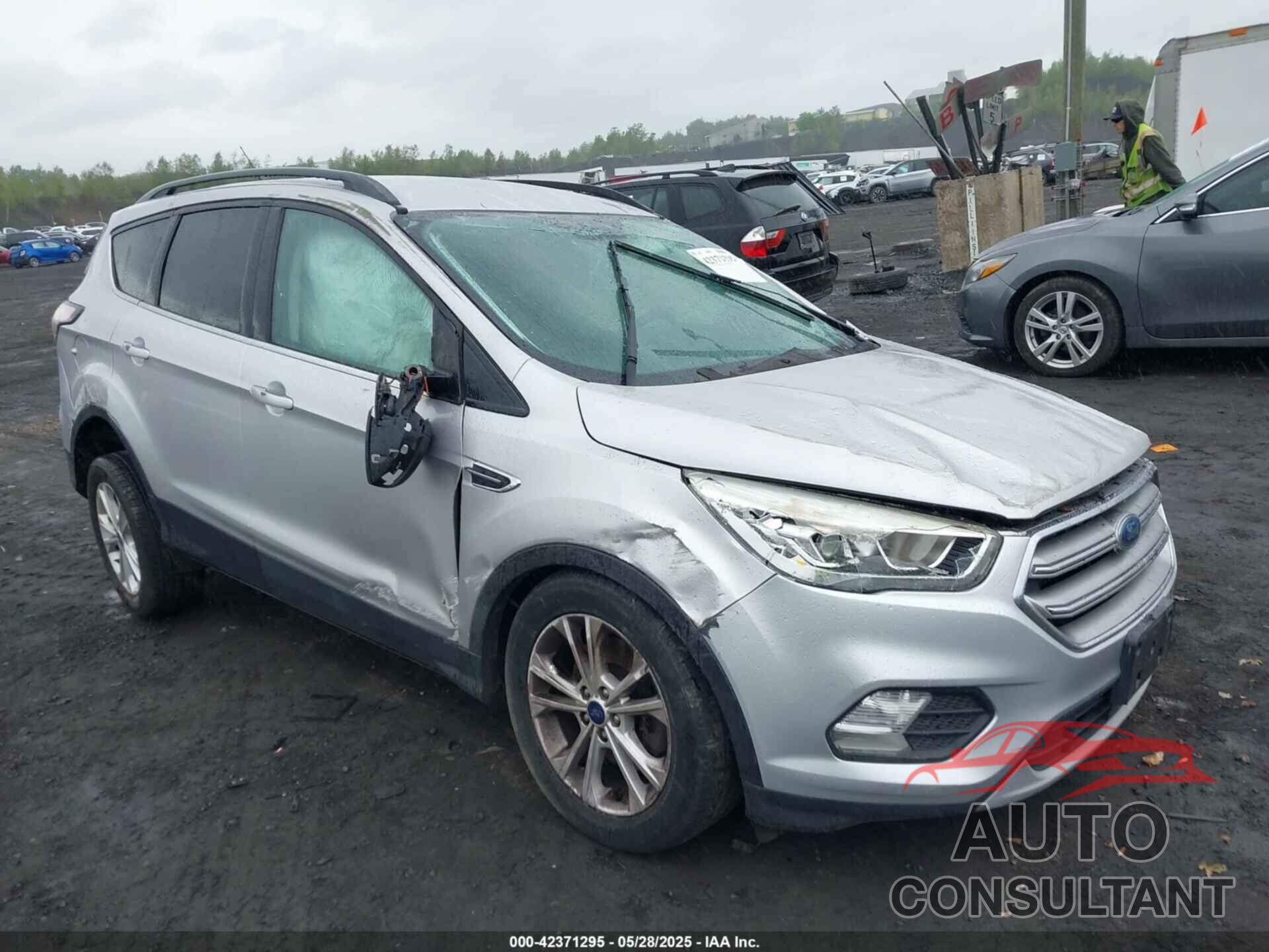 FORD ESCAPE 2017 - 1FMCU9GD0HUA86621