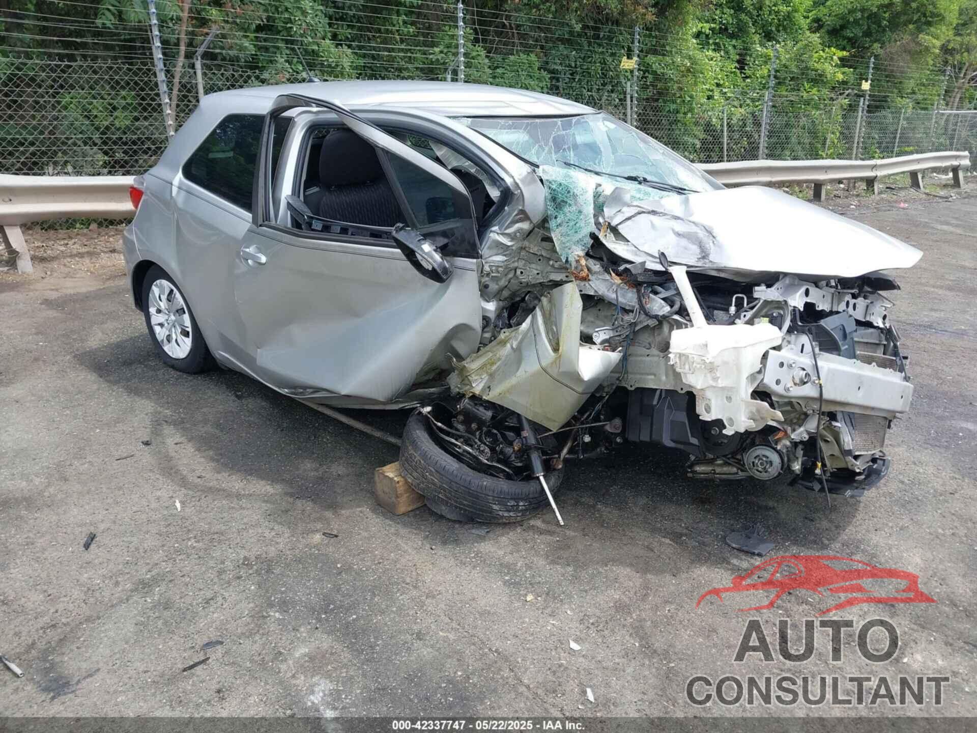TOYOTA YARIS 2014 - VNKJTUD31EA006034
