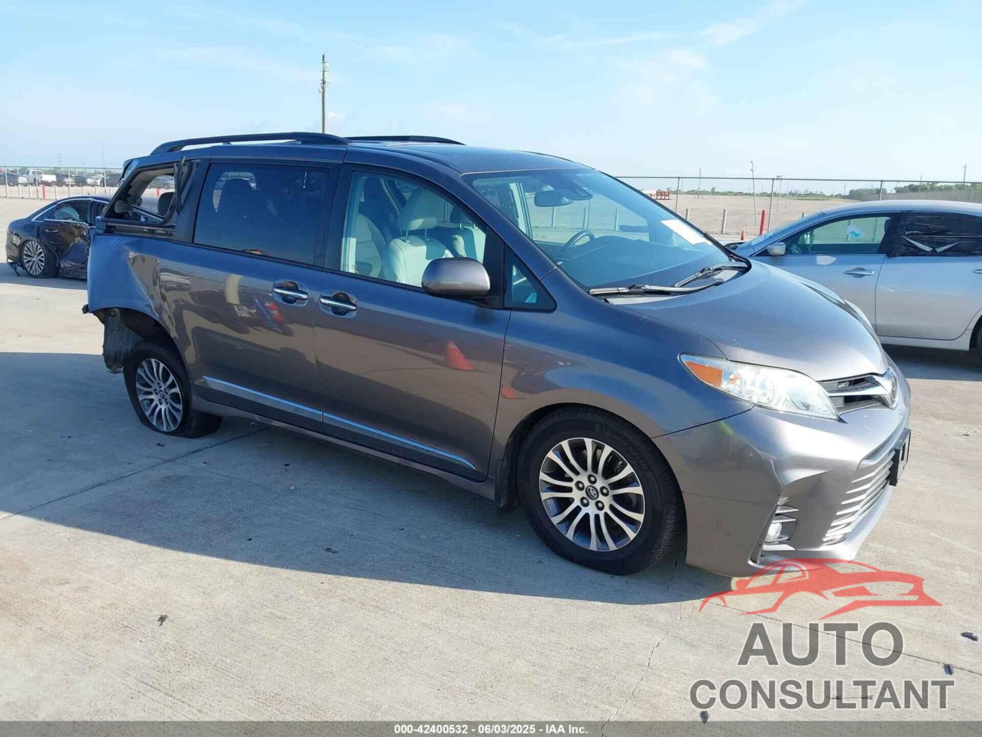 TOYOTA SIENNA 2018 - 5TDYZ3DC1JS904646