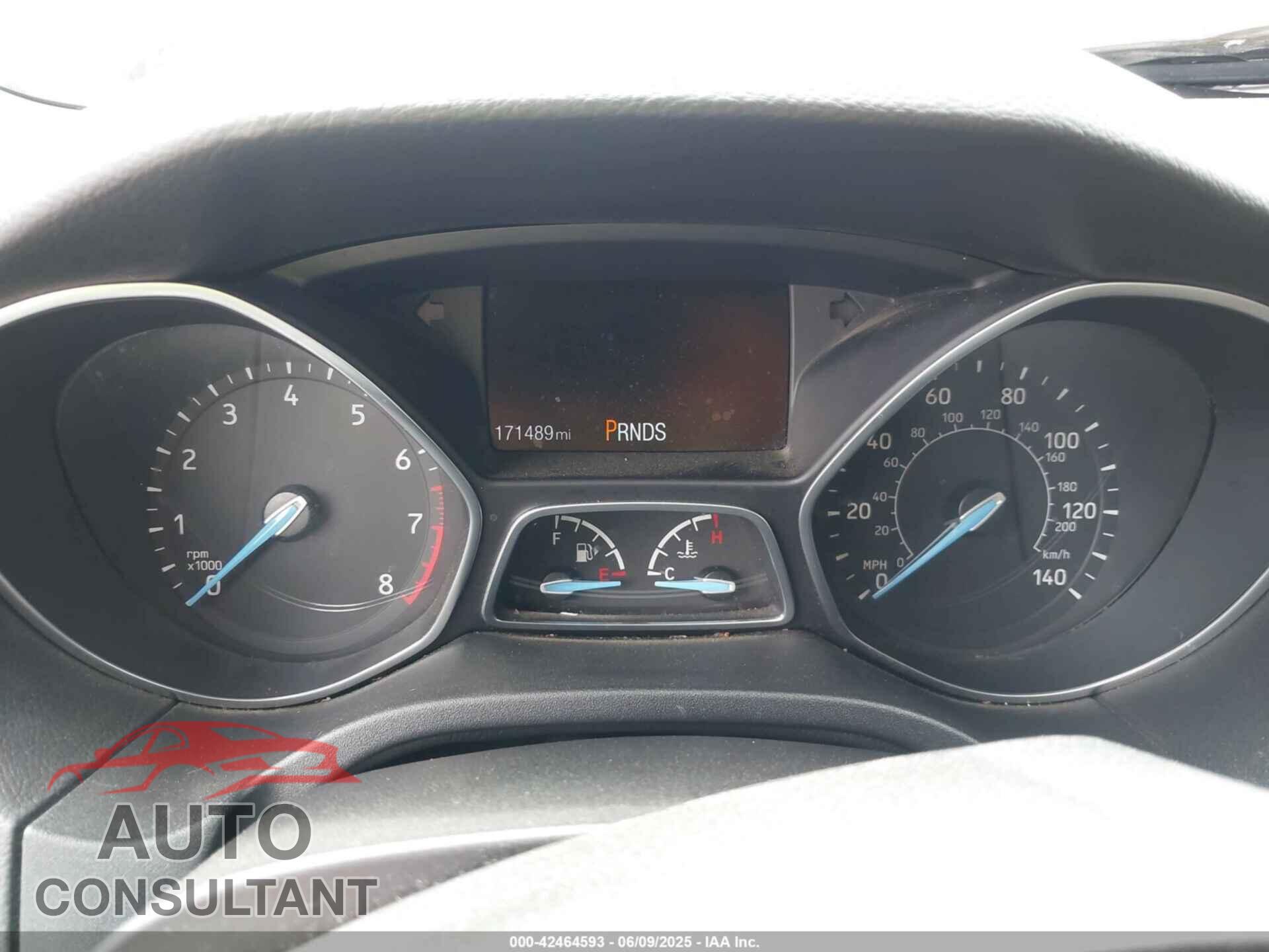 FORD FOCUS 2015 - 1FADP3F29FL241737