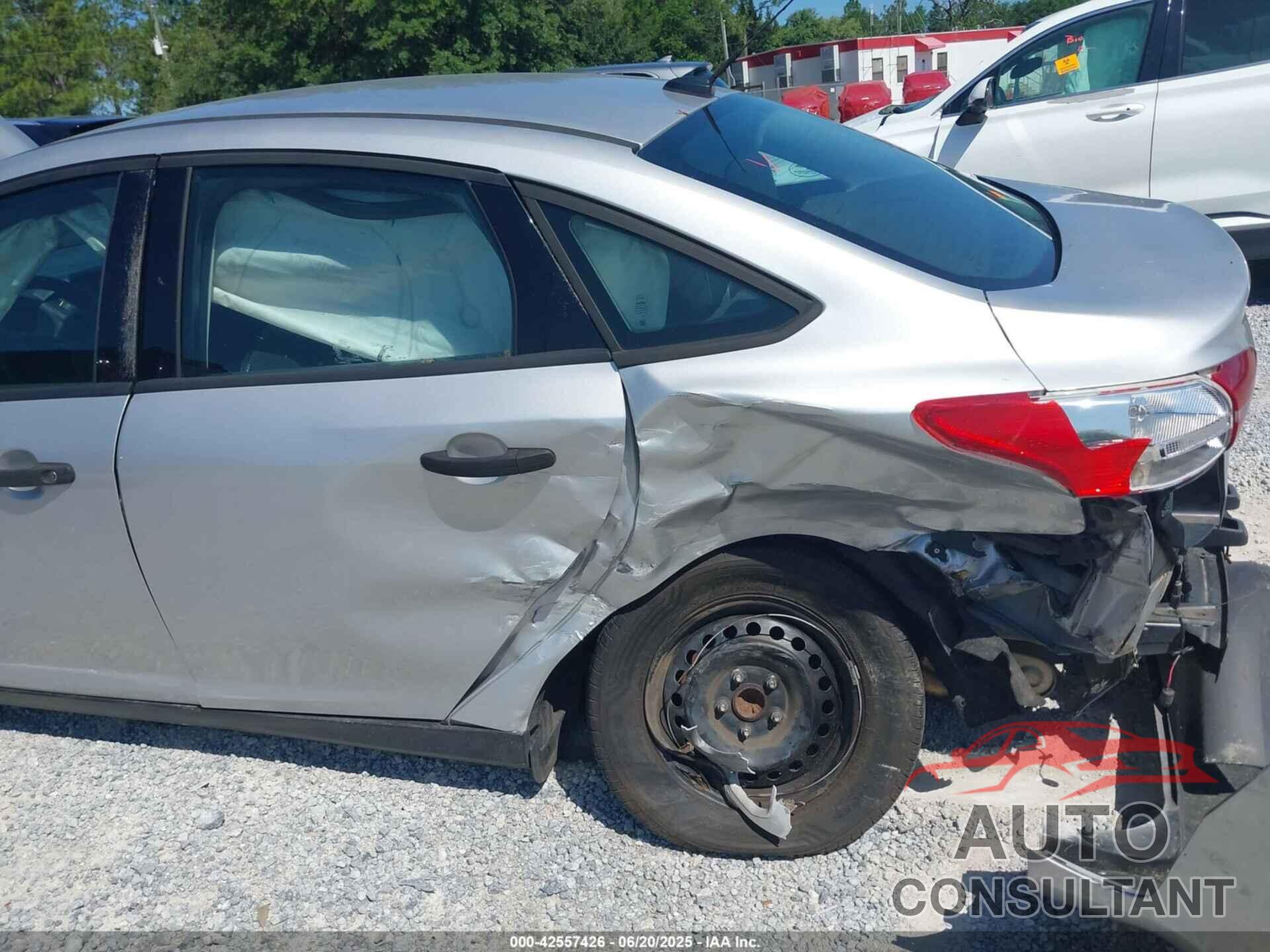 FORD FOCUS 2016 - 1FADP3E25GL353003