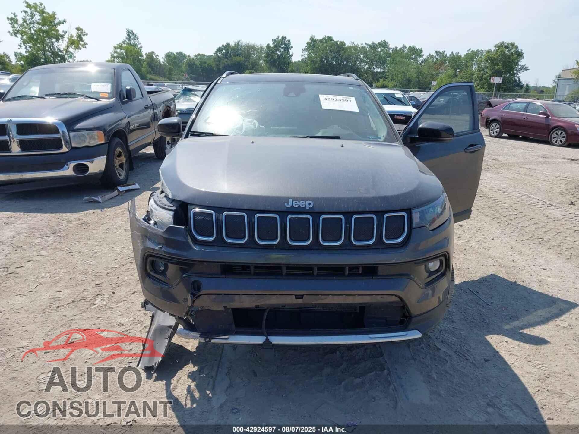 JEEP COMPASS 2022 - 3C4NJDCB3NT201019