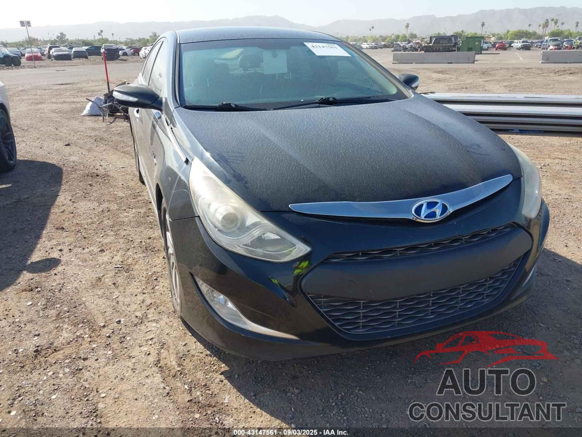 HYUNDAI SONATA HYBRID 2013 - KMHEC4A41DA073444
