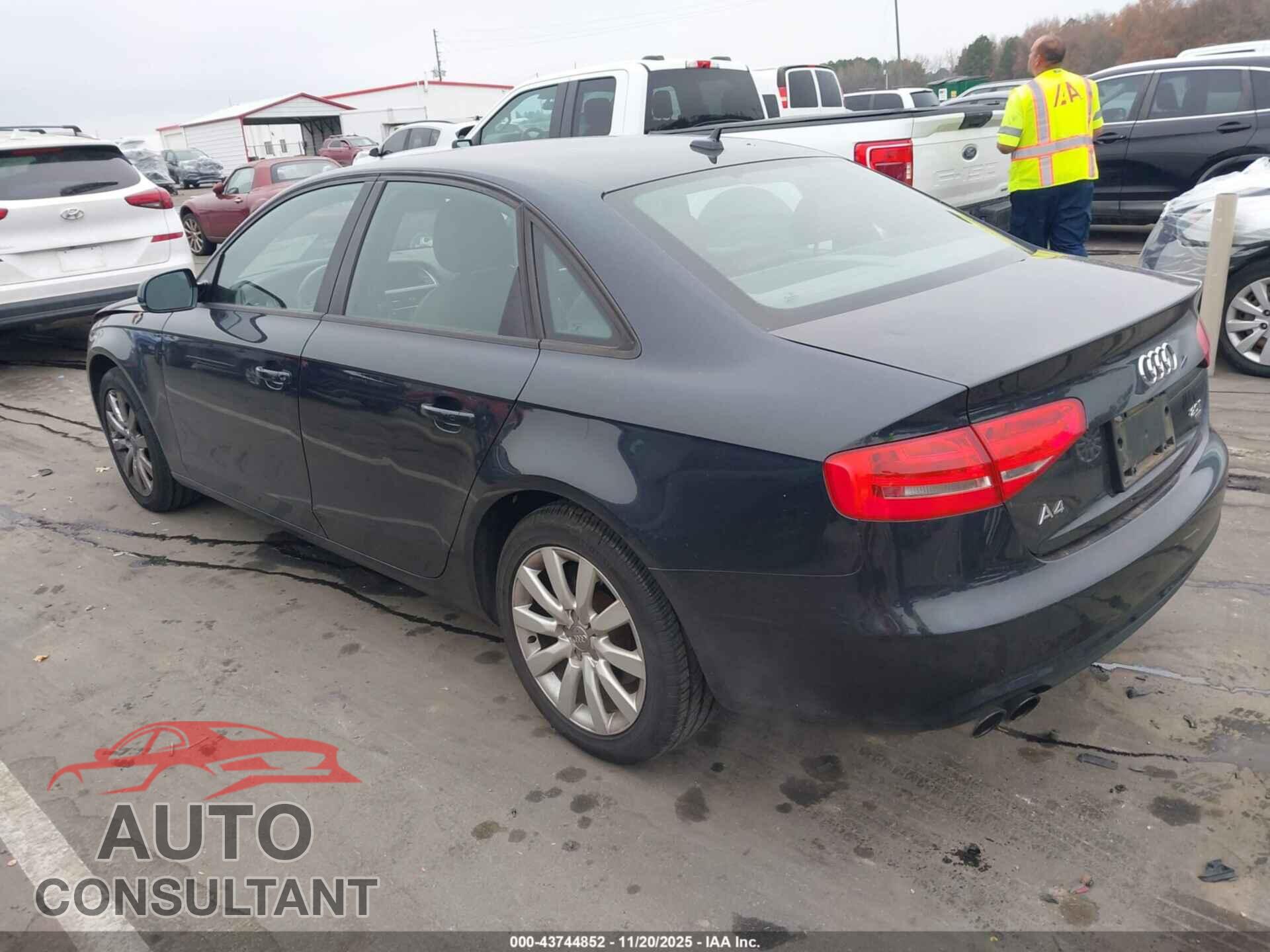 AUDI A4 2013 - WAUBFAFL1DN045596