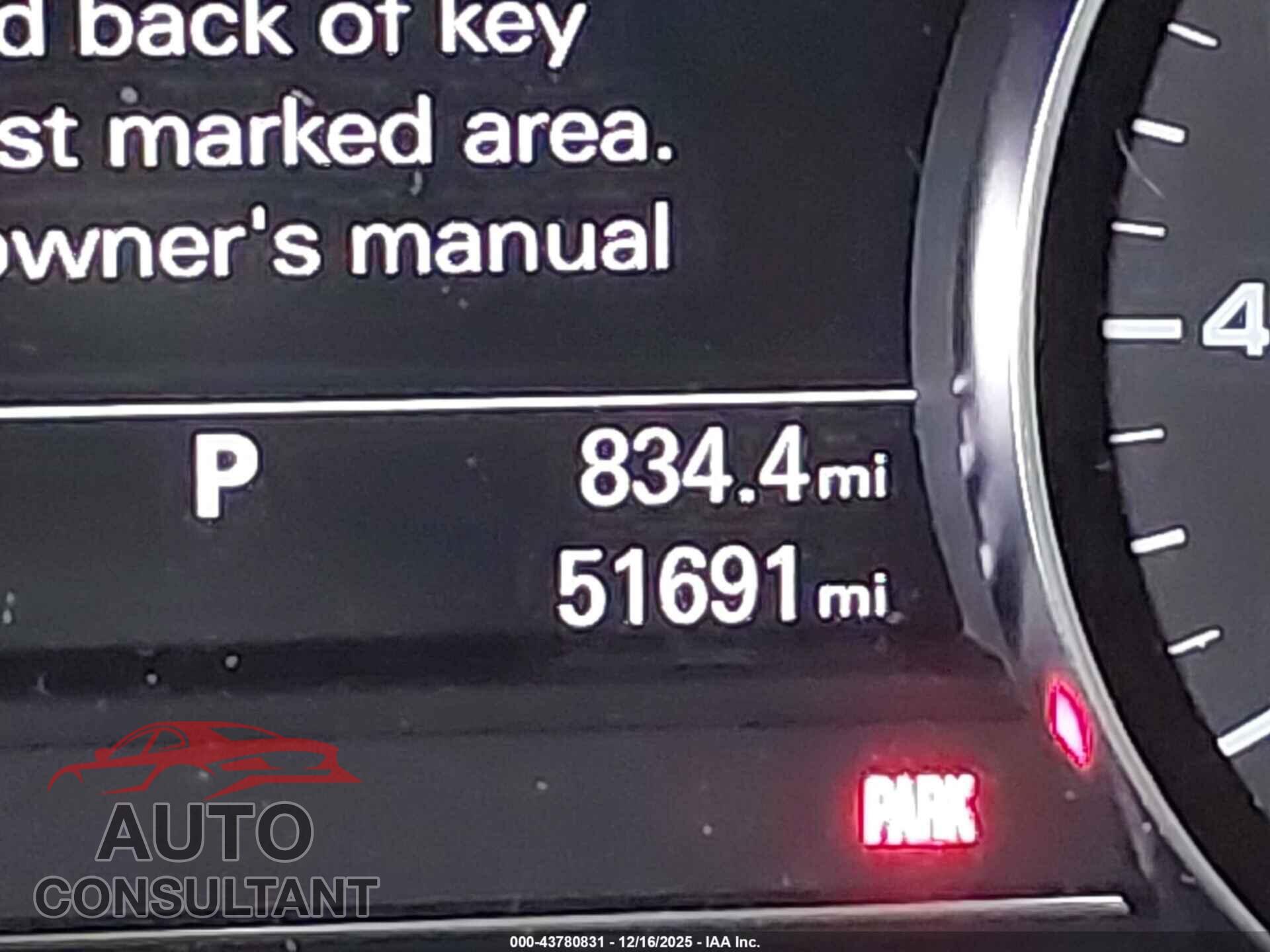 AUDI A8 L 2015 - WAU3GAFD2FN022132