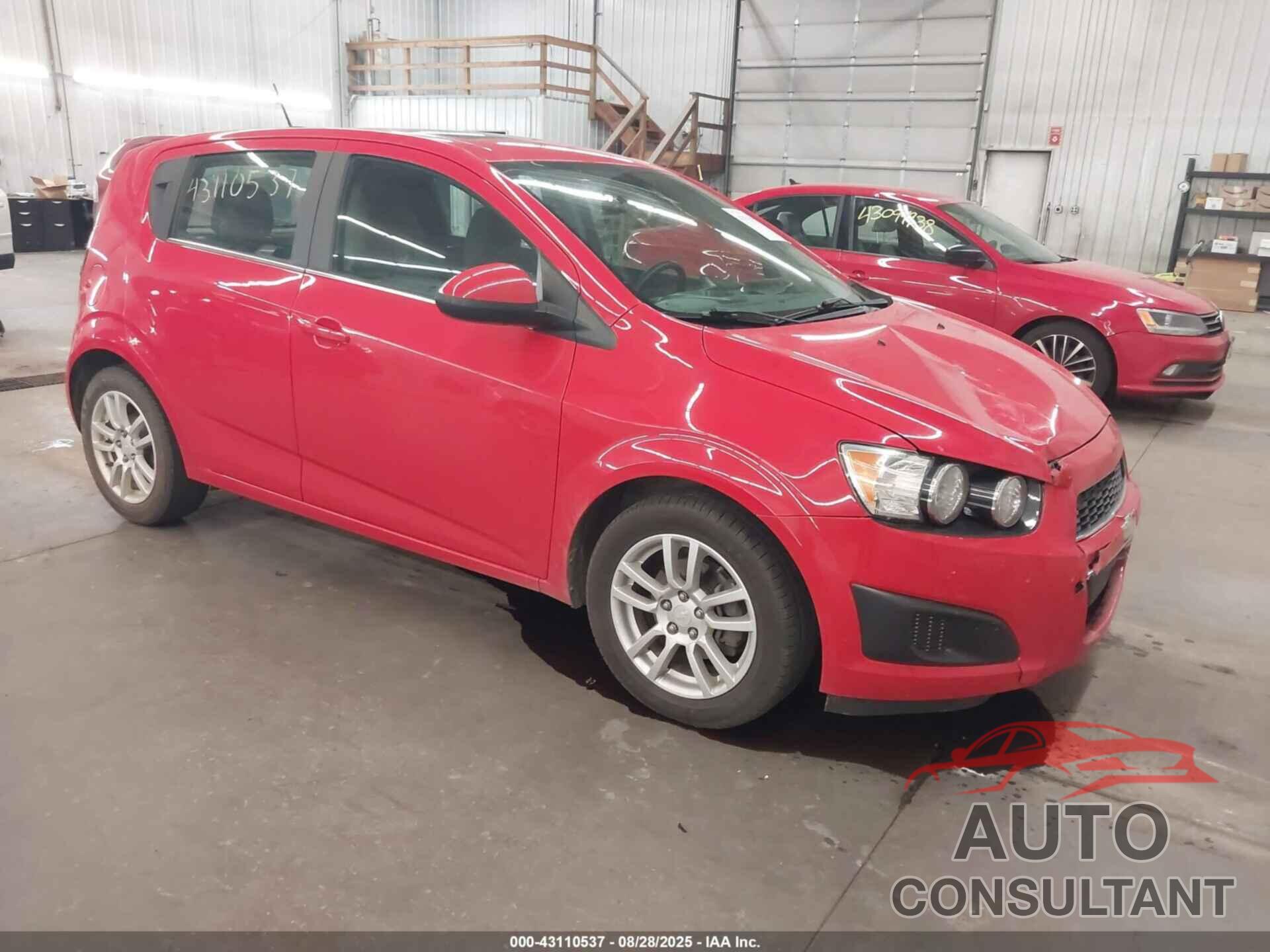 CHEVROLET SONIC 2015 - 1G1JC6SB7F4159427