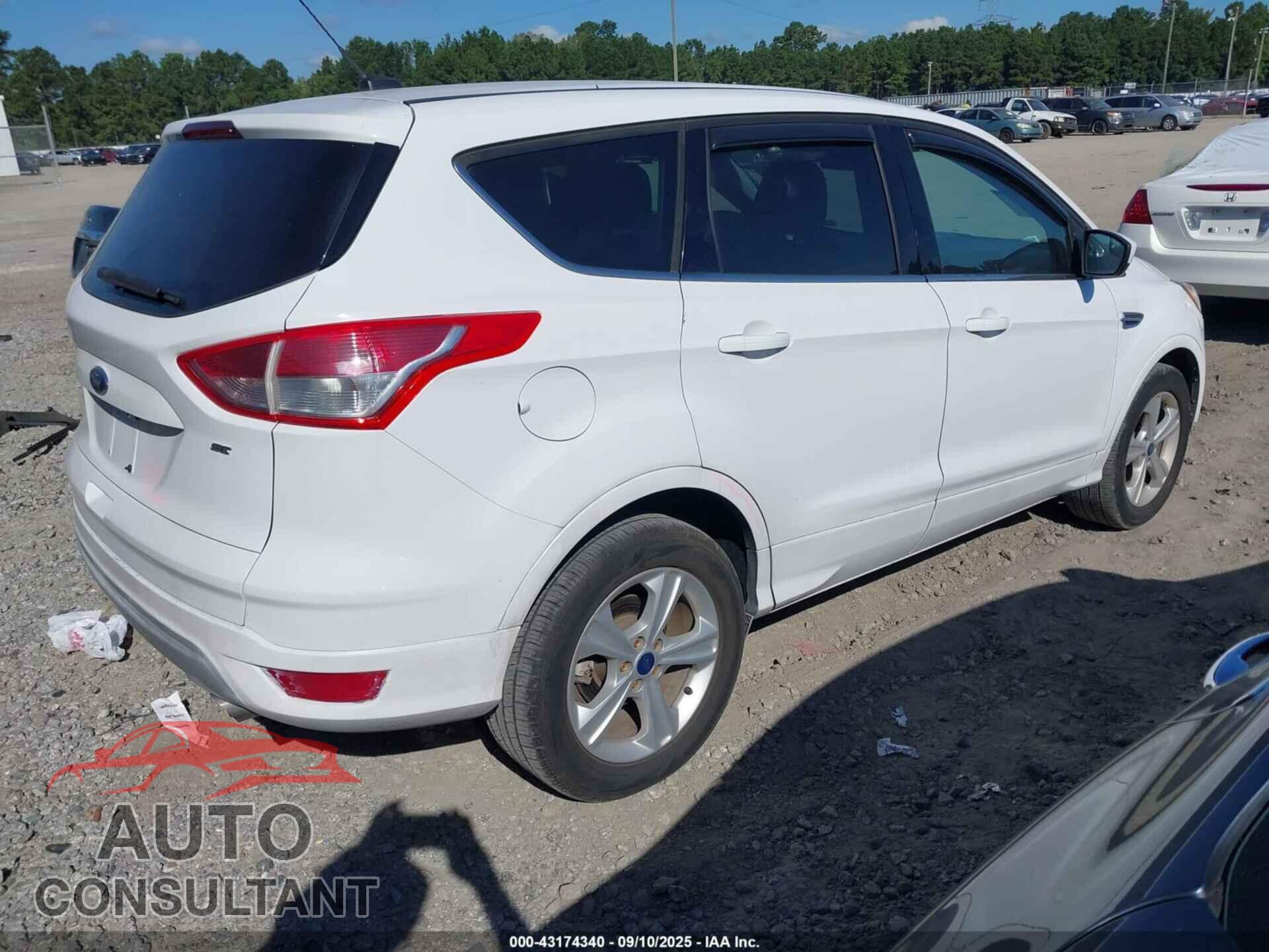 FORD ESCAPE 2016 - 1FMCU0G76GUA49612