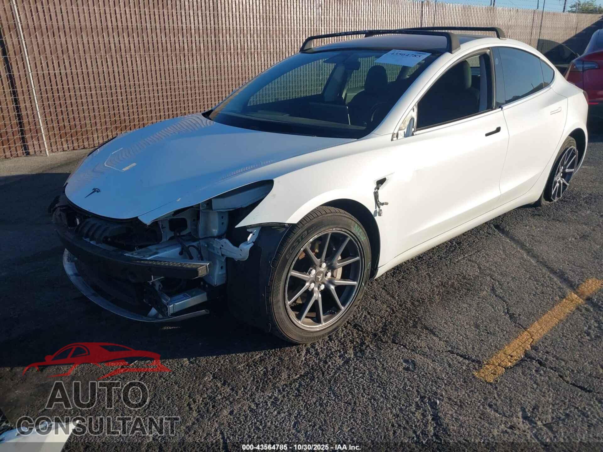 TESLA MODEL 3 2018 - 5YJ3E1EA8JF049388