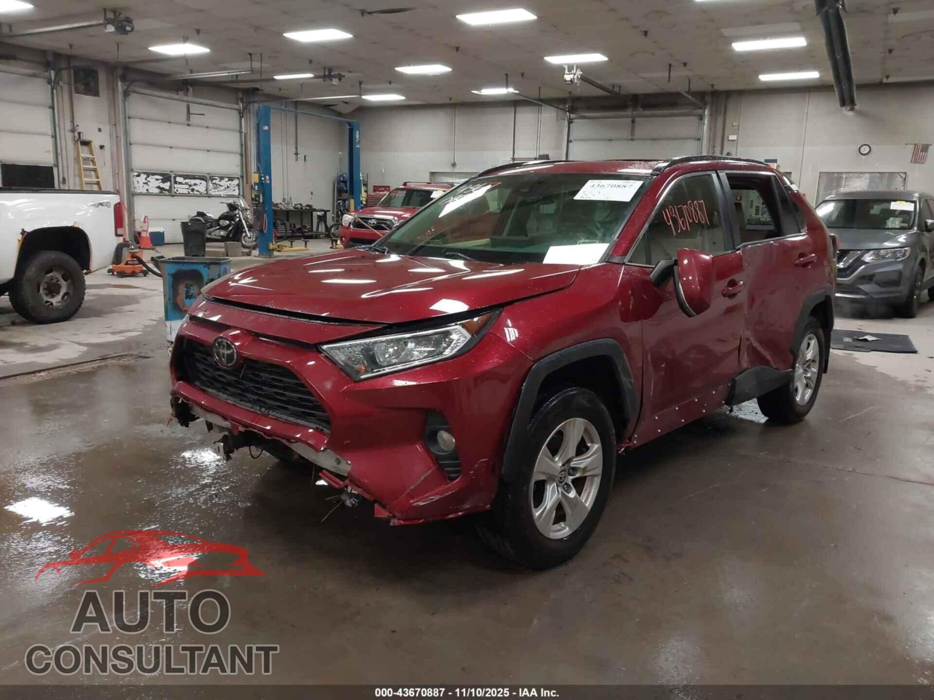 TOYOTA RAV4 2020 - JTMP1RFV8LD524576