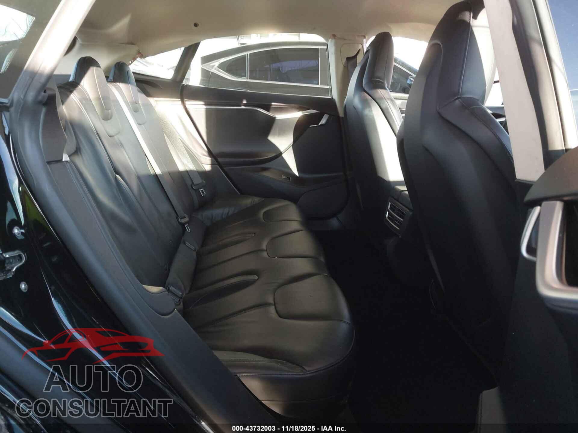 TESLA MODEL S 2013 - 5YJSA1DG2DFP14531