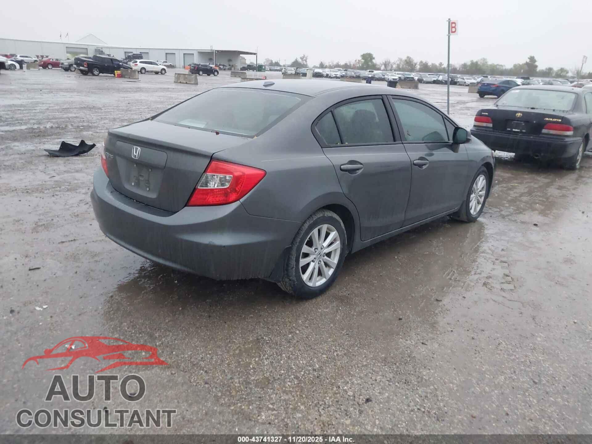 HONDA CIVIC 2012 - 2HGFB2F86CH573662