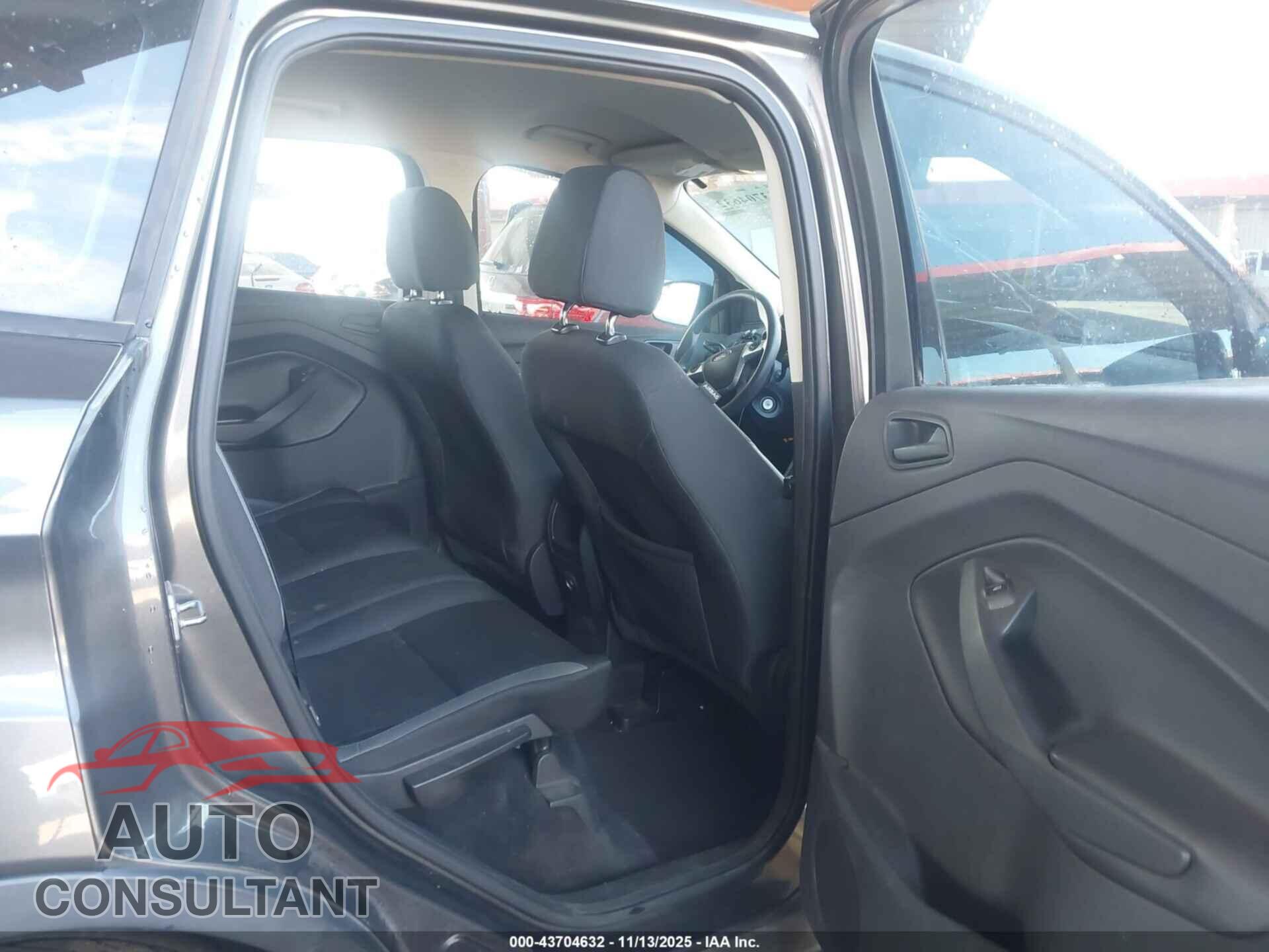 FORD ESCAPE 2016 - 1FMCU0F78GUA68275