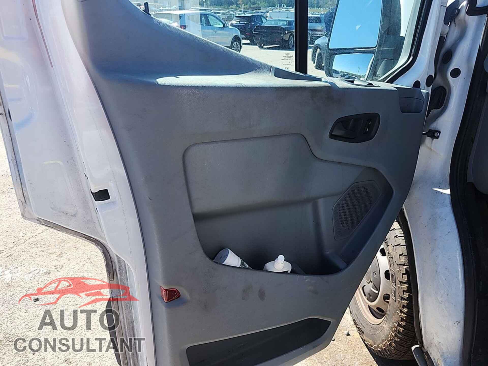 FORD TRANSIT-250 2015 - 1FTNR1ZM2FKA68143
