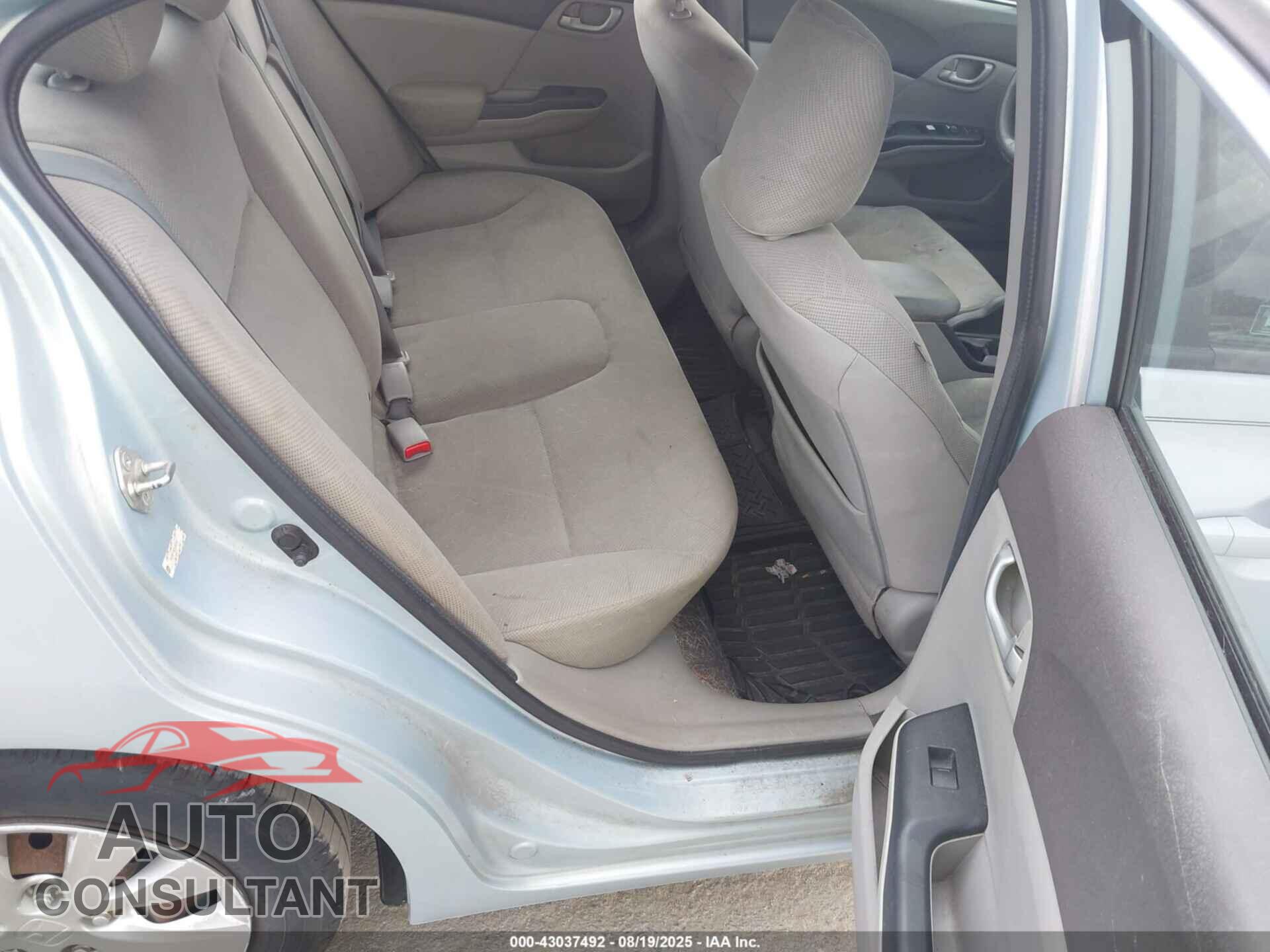 HONDA CIVIC 2012 - 2HGFB2F56CH586093