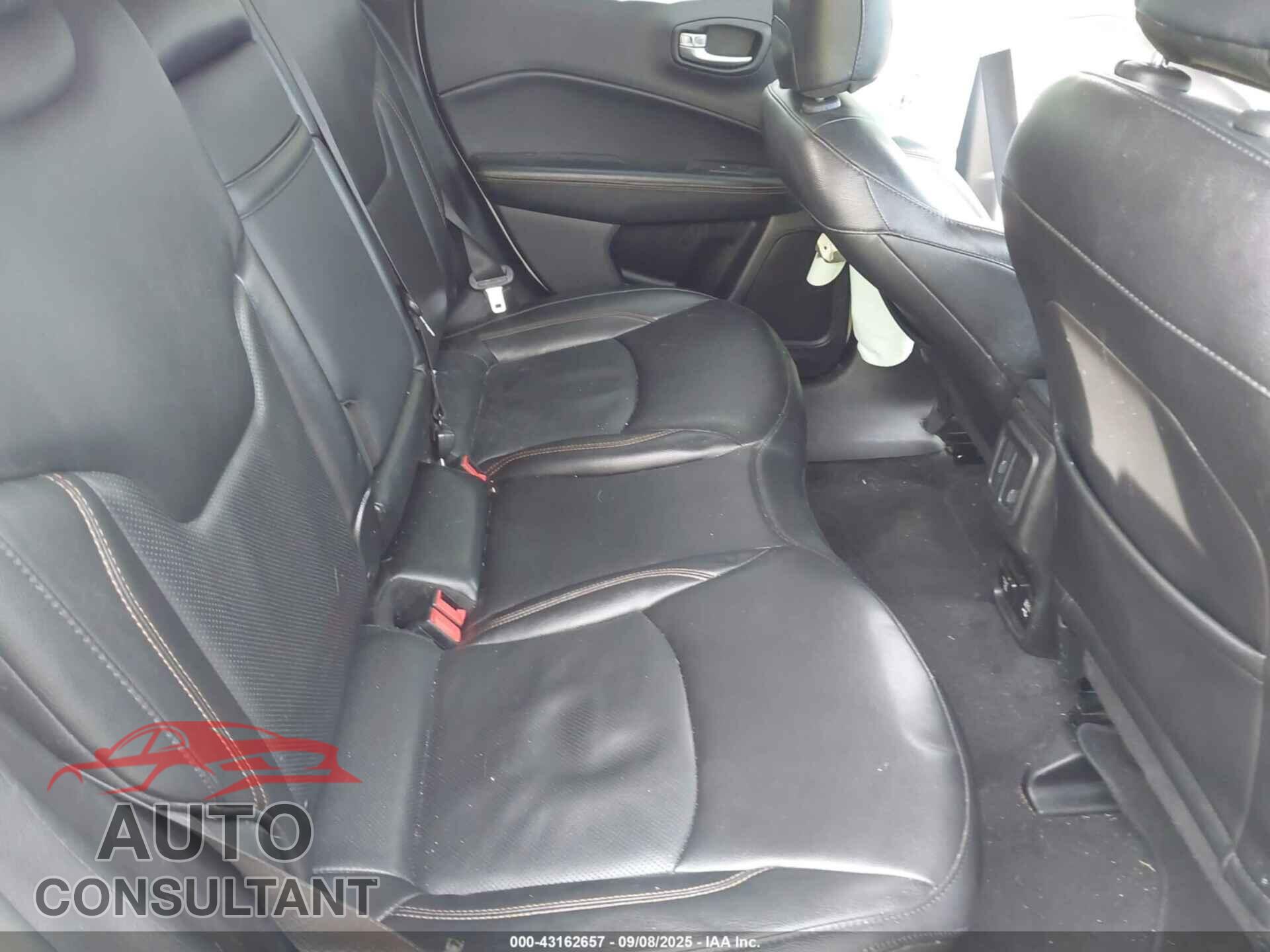 JEEP COMPASS 2019 - 3C4NJDCBXKT753483
