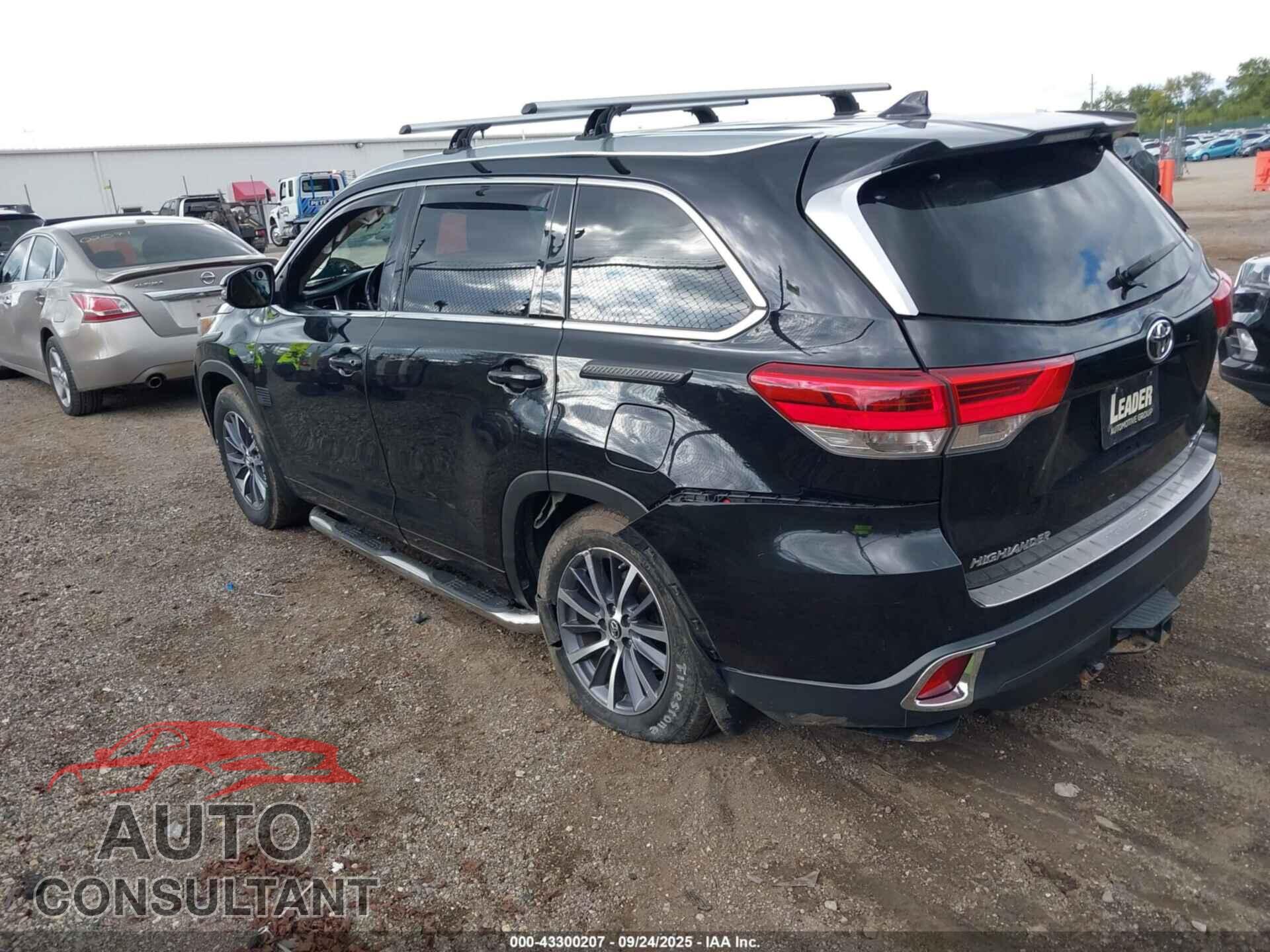 TOYOTA HIGHLANDER 2017 - 5TDJZRFH7HS511404