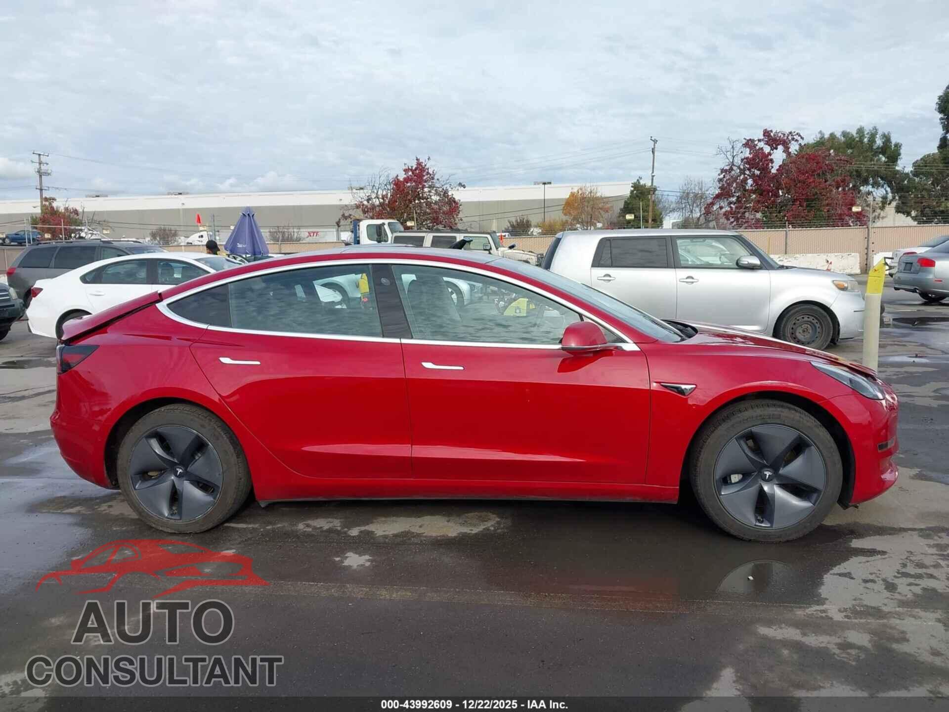 TESLA MODEL 3 2018 - 5YJ3E1EA4JF030711