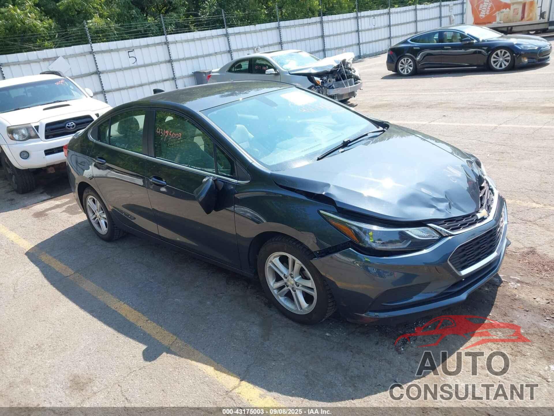 CHEVROLET CRUZE 2017 - 1G1BE5SM0H7187405