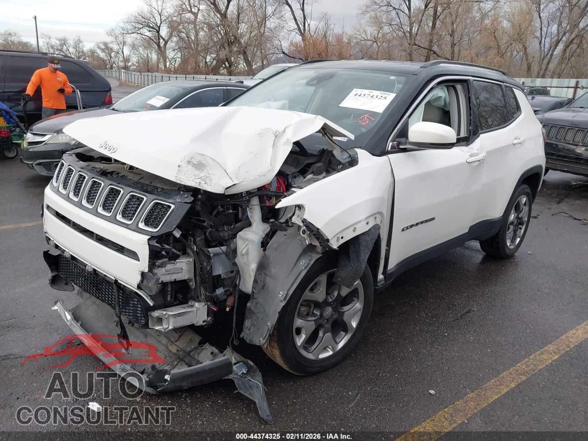 JEEP COMPASS 2018 - 3C4NJDCB8JT281895