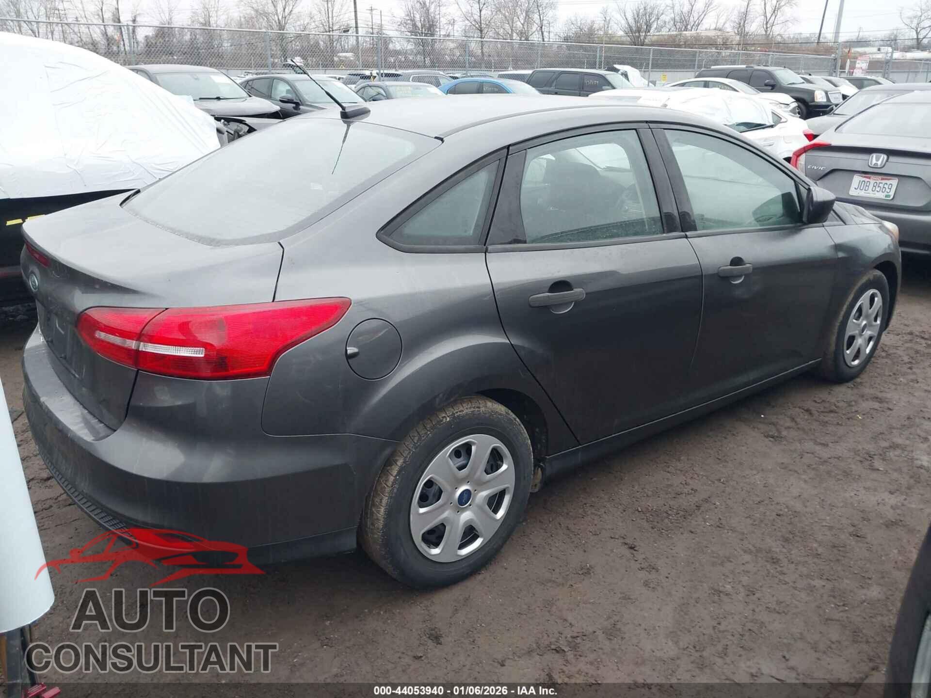 FORD FOCUS 2017 - 1FADP3E23HL328182