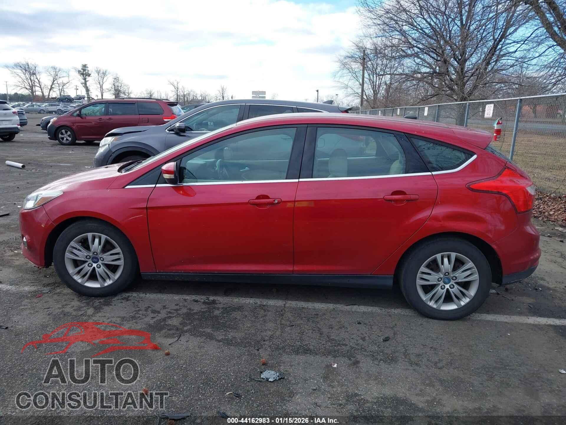 FORD FOCUS 2012 - 1FAHP3M21CL479260