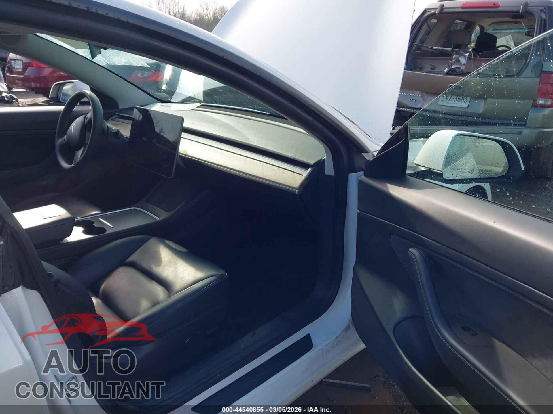 TESLA MODEL 3 2021 - 5YJ3E1EA5MF850574