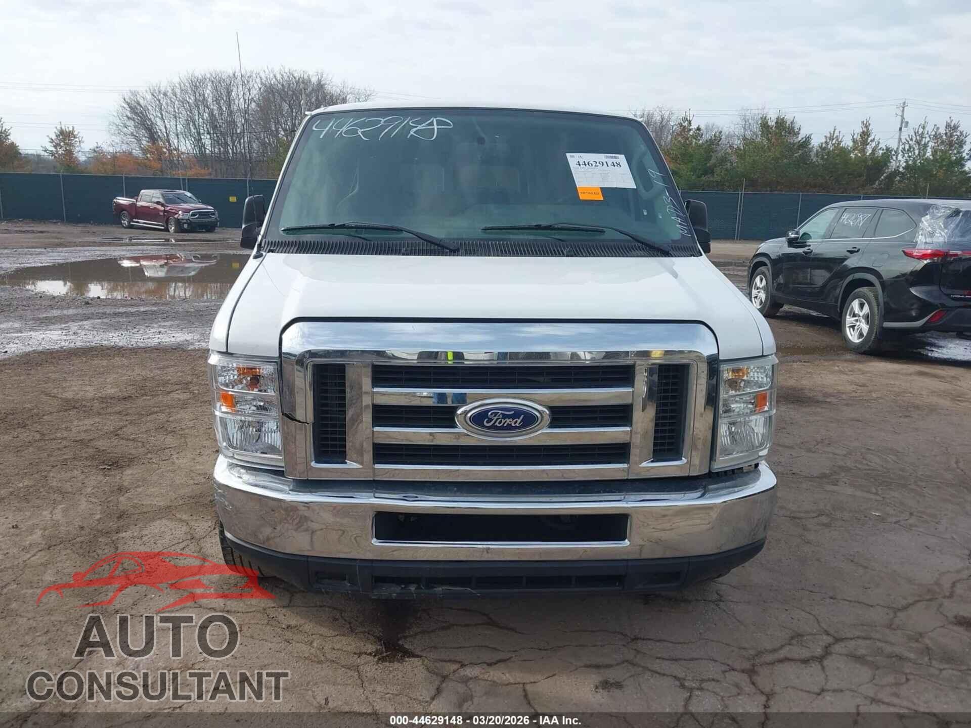 FORD E-350 SUPER DUTY 2013 - 1FBNE3BL2DDA87919