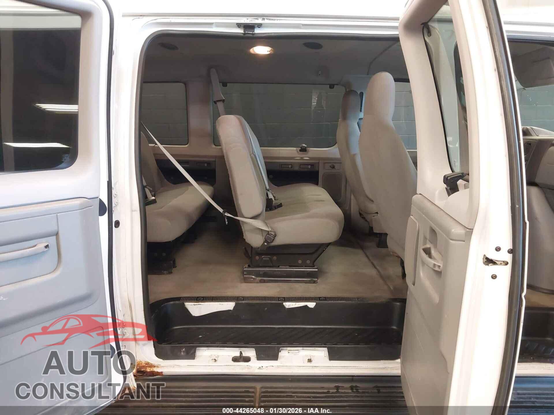 FORD E-350 SUPER DUTY 2012 - 1FBSS3BL5CDB27193