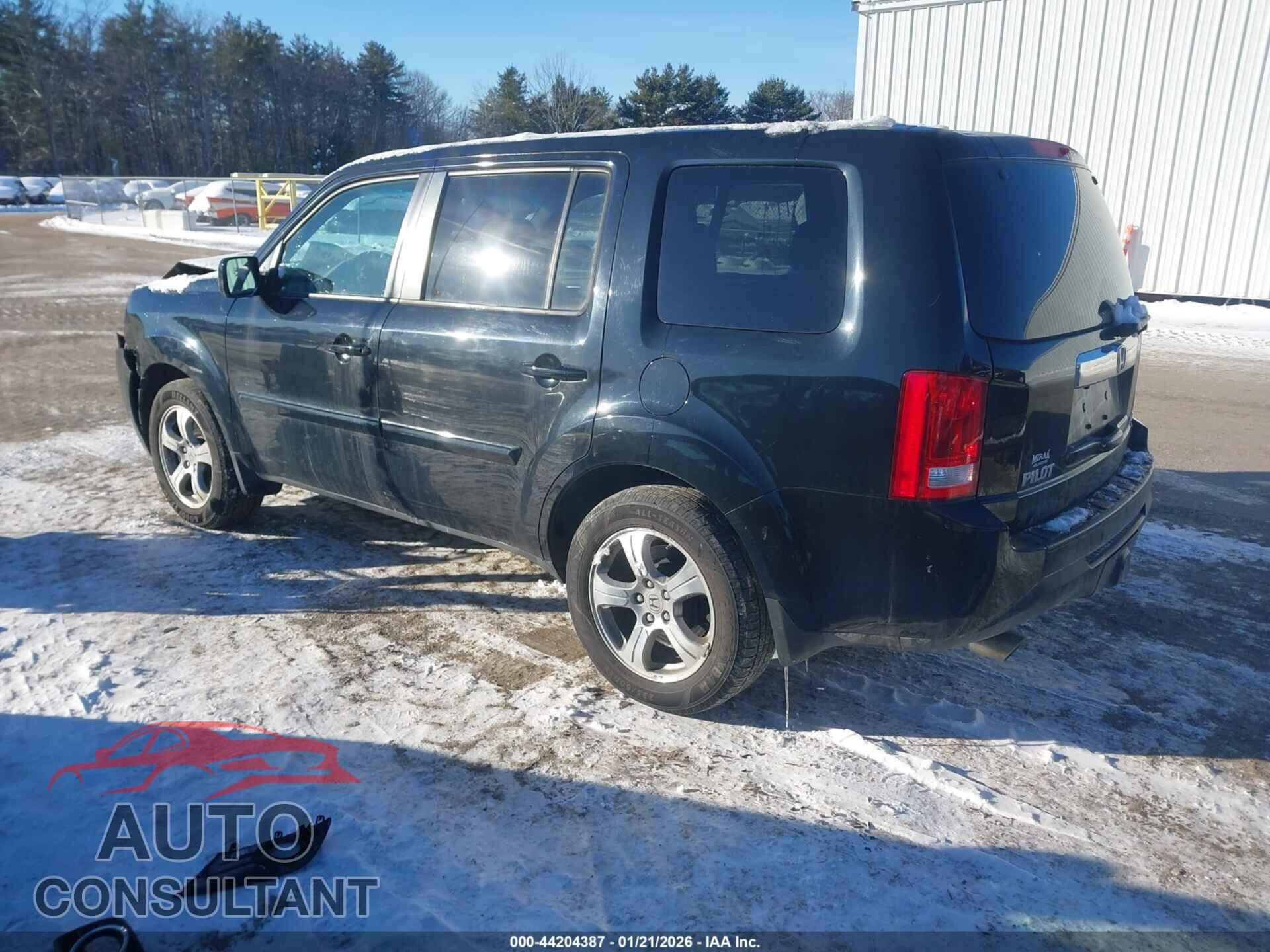 HONDA PILOT 2015 - 5FNYF4H77FB044985
