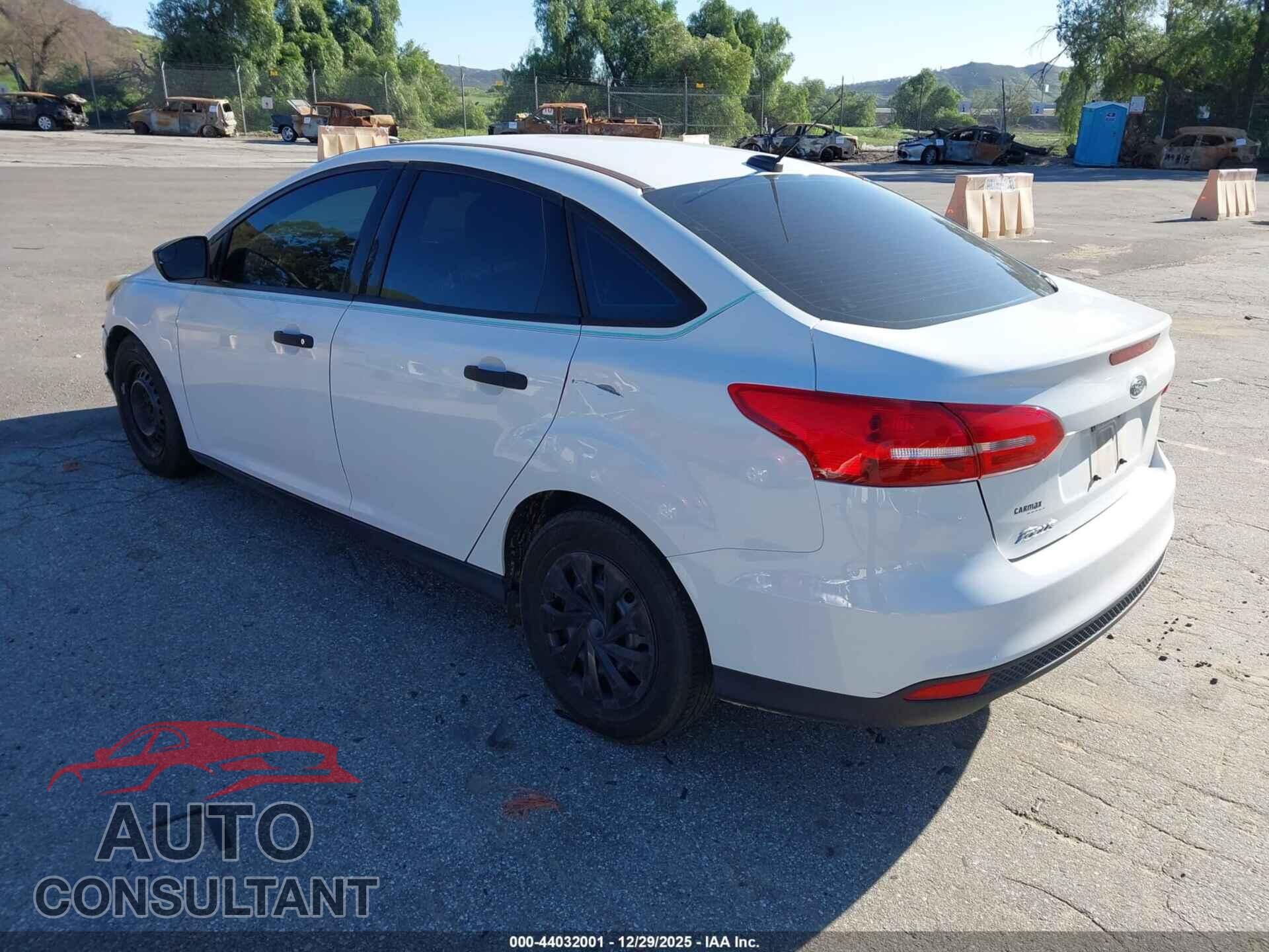FORD FOCUS 2017 - 1FADP3E23HL284524