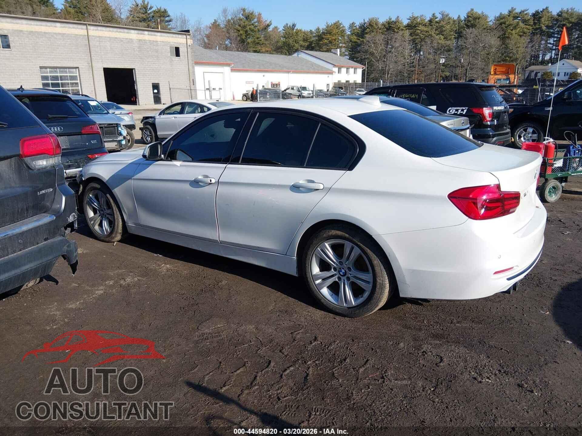 BMW 328I 2016 - WBA8E3G50GNU05194