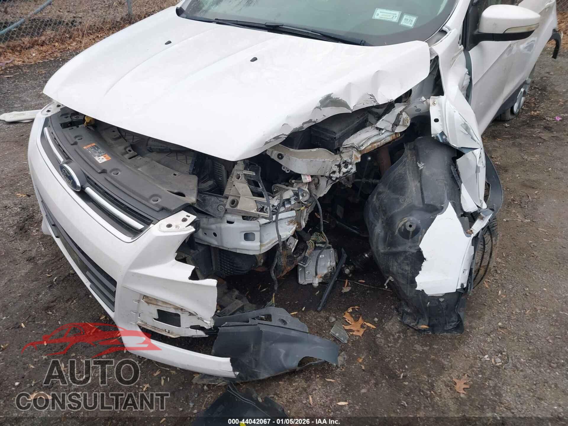 FORD ESCAPE 2015 - 1FMCU9J94FUC39096