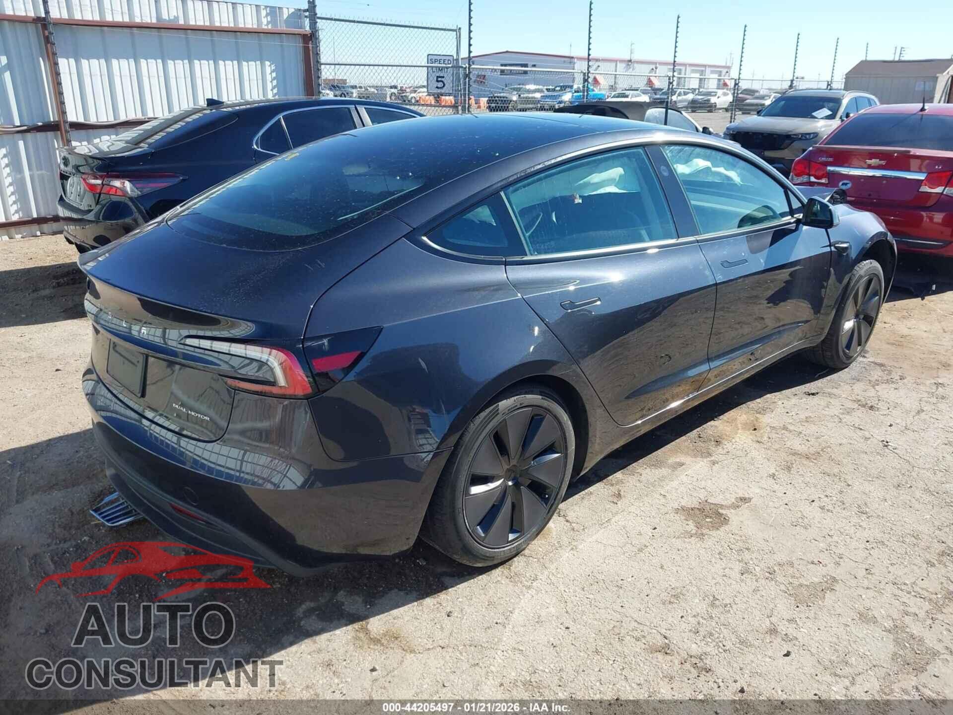 TESLA MODEL 3 2024 - 5YJ3E1EB6RF721226