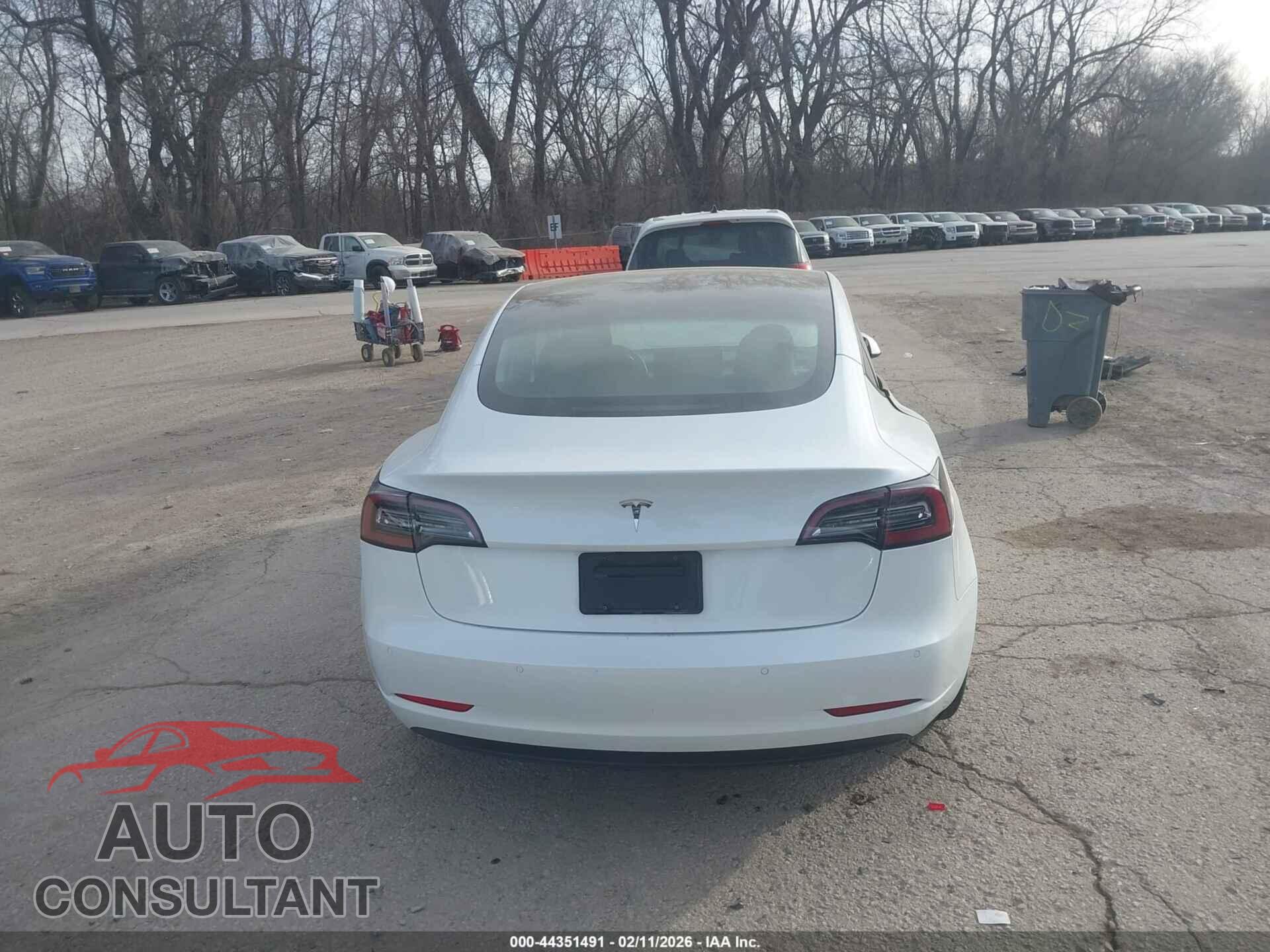 TESLA MODEL 3 2022 - 5YJ3E1EA5NF334071