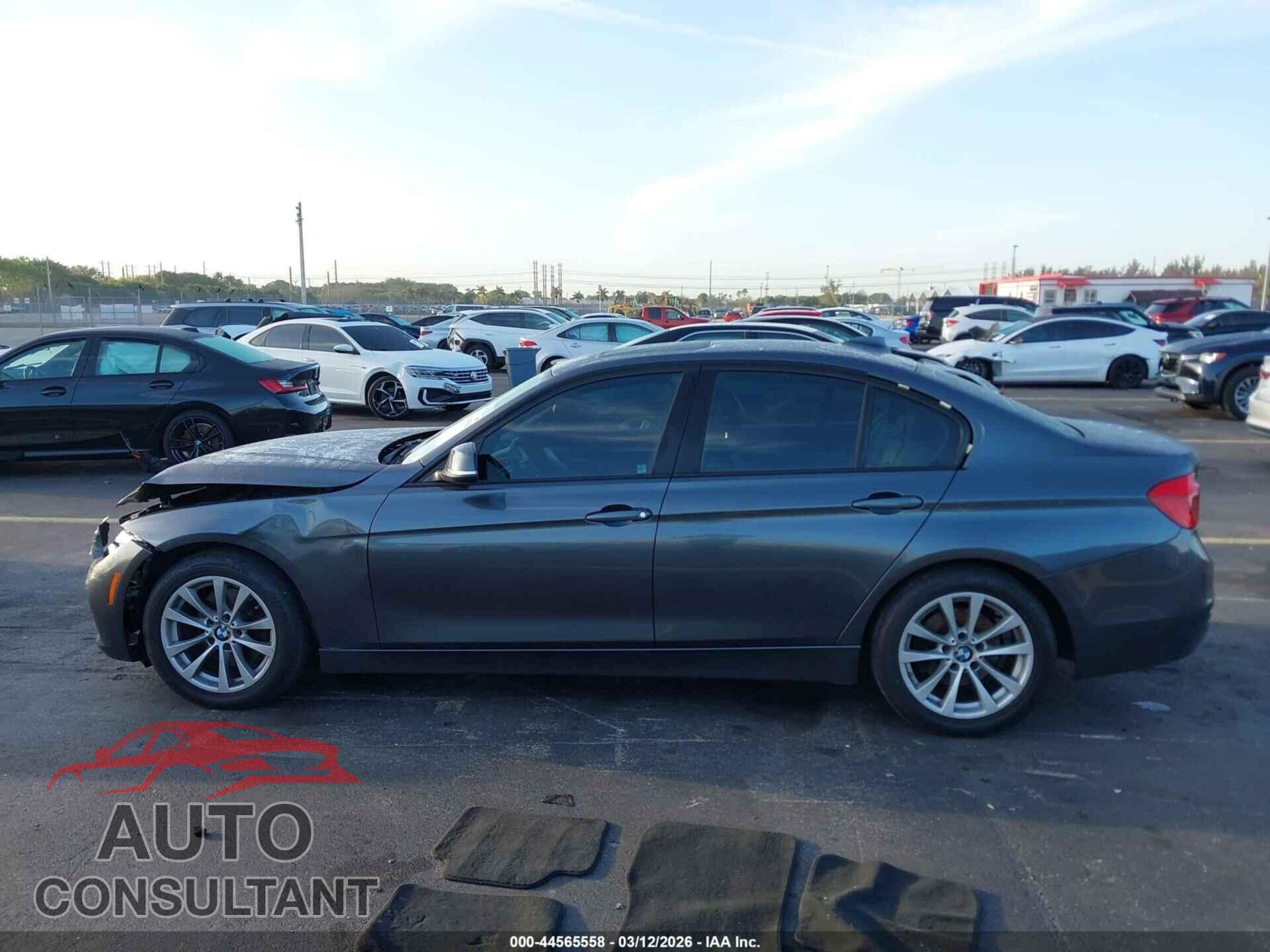 BMW 320I 2017 - WBA8A9C56HK619663