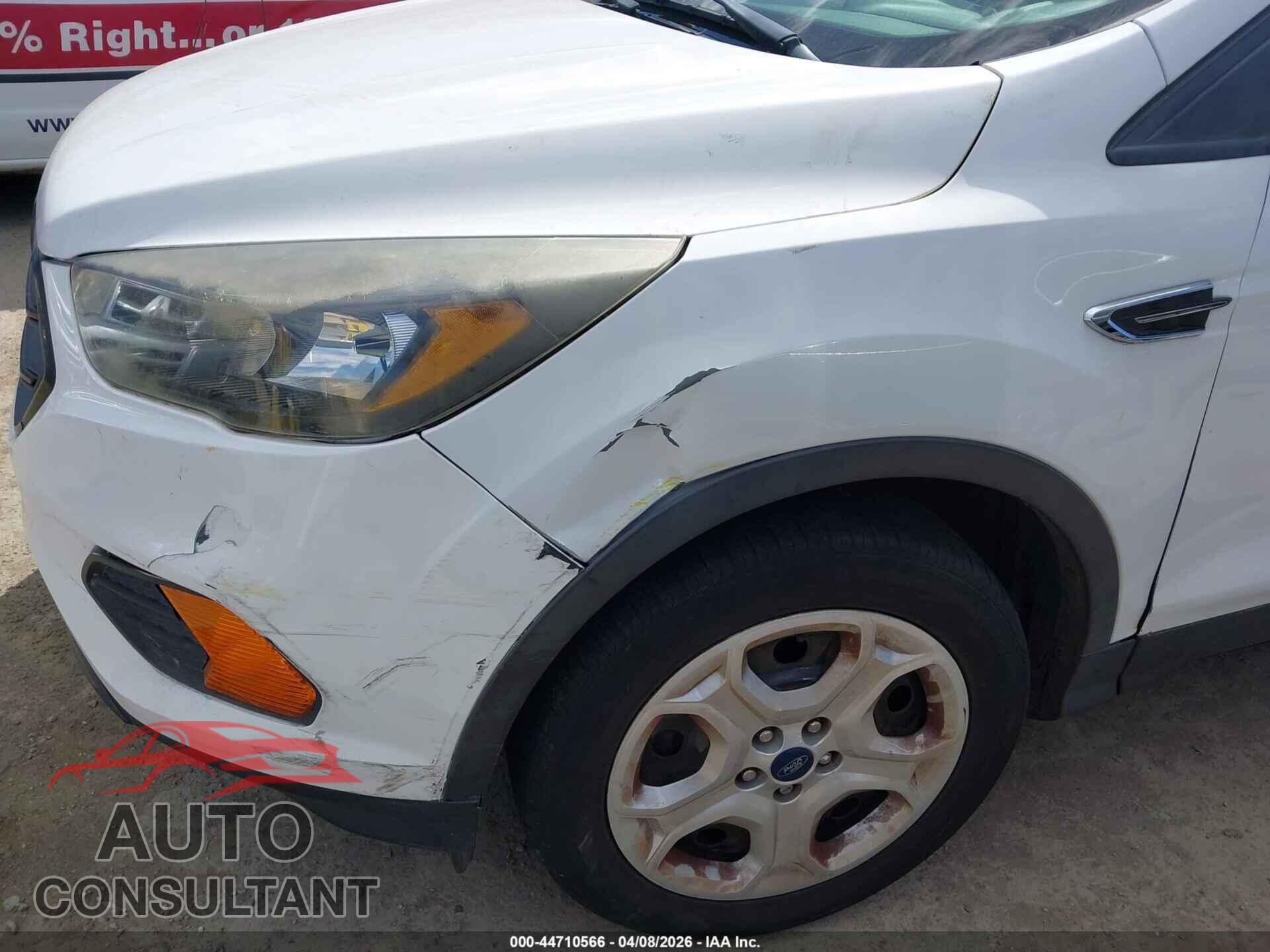 FORD ESCAPE 2018 - 1FMCU0F75JUC09746